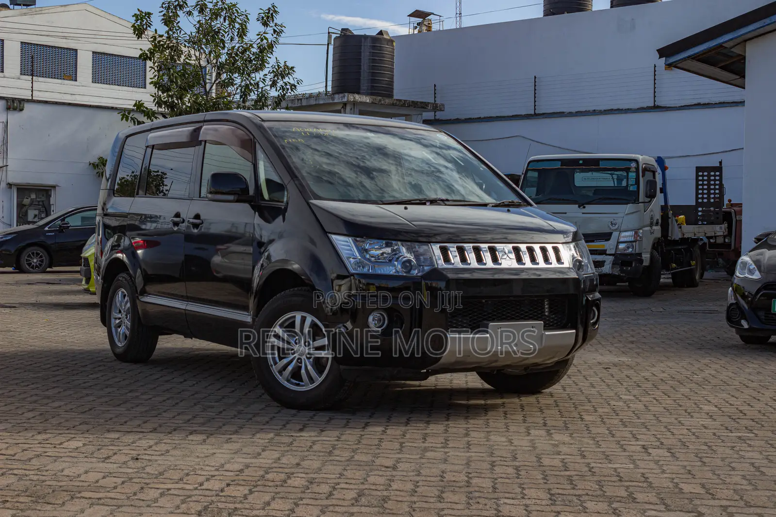 Mitsubishi Delica 2018 Black