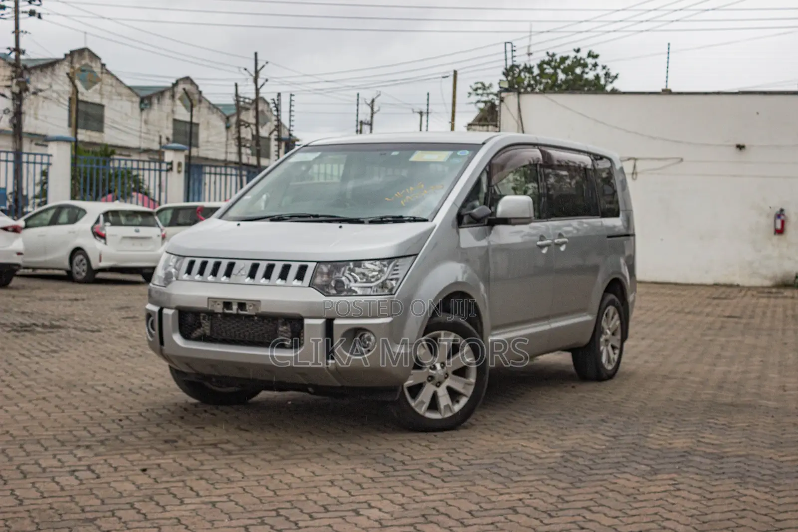 Mitsubishi Delica 2018 Silver