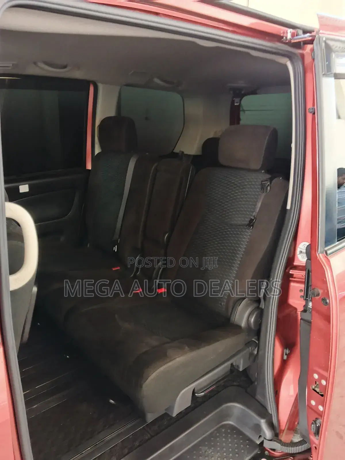 Suzuki Landy 2018 Red