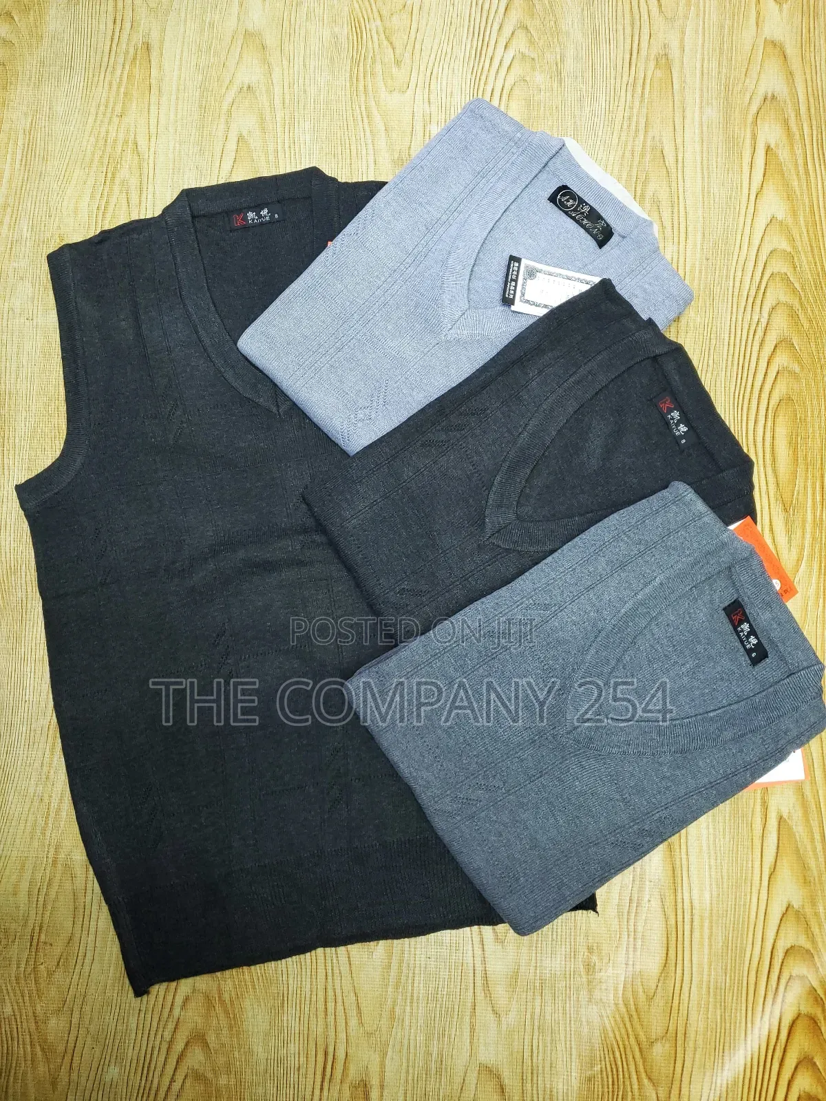 Quality Windbreaker Cotton Knitted Half Sleeveless Sweaters