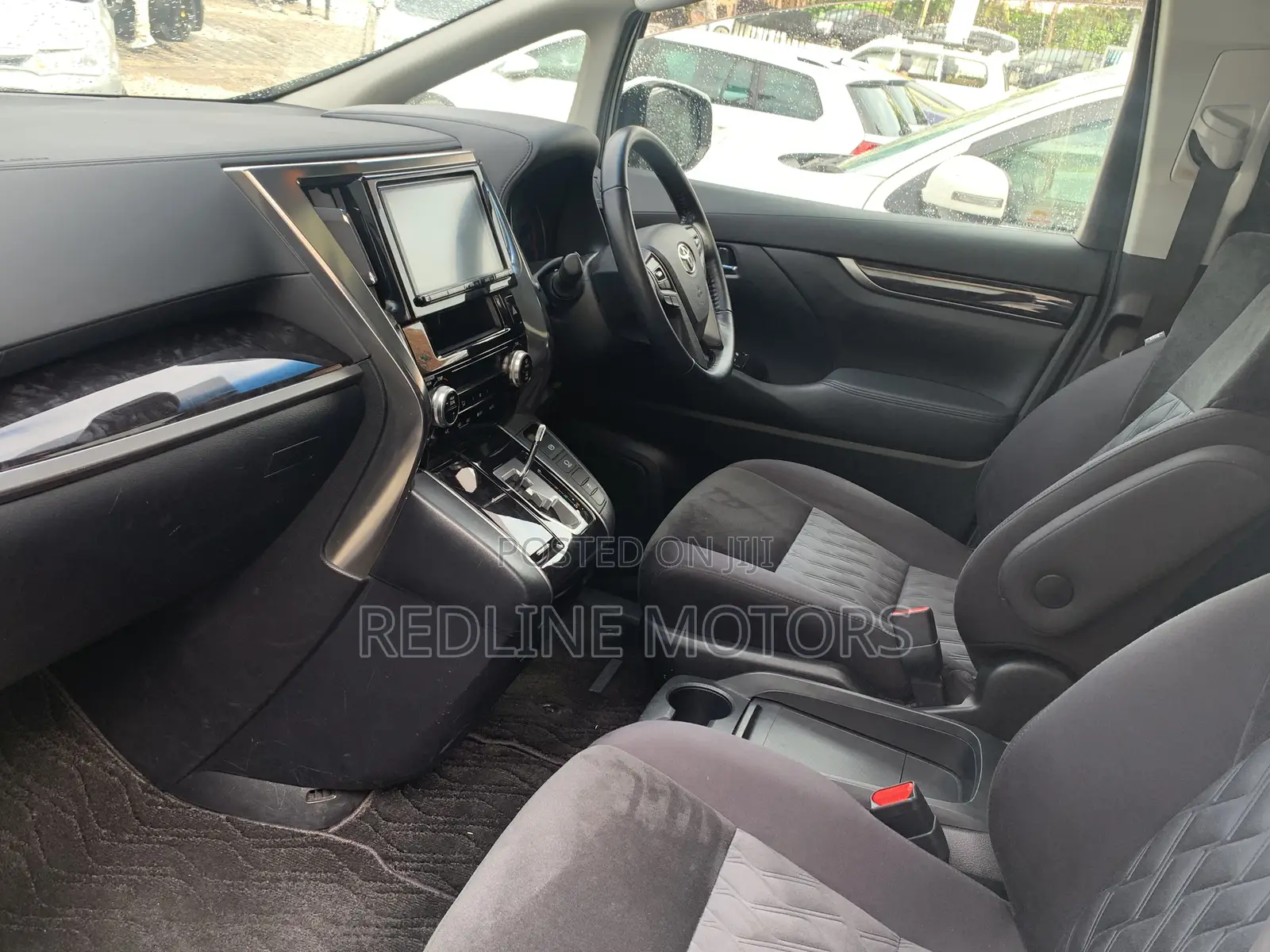 Toyota Alphard 2.5 Petrol AWD 2018 Pearl