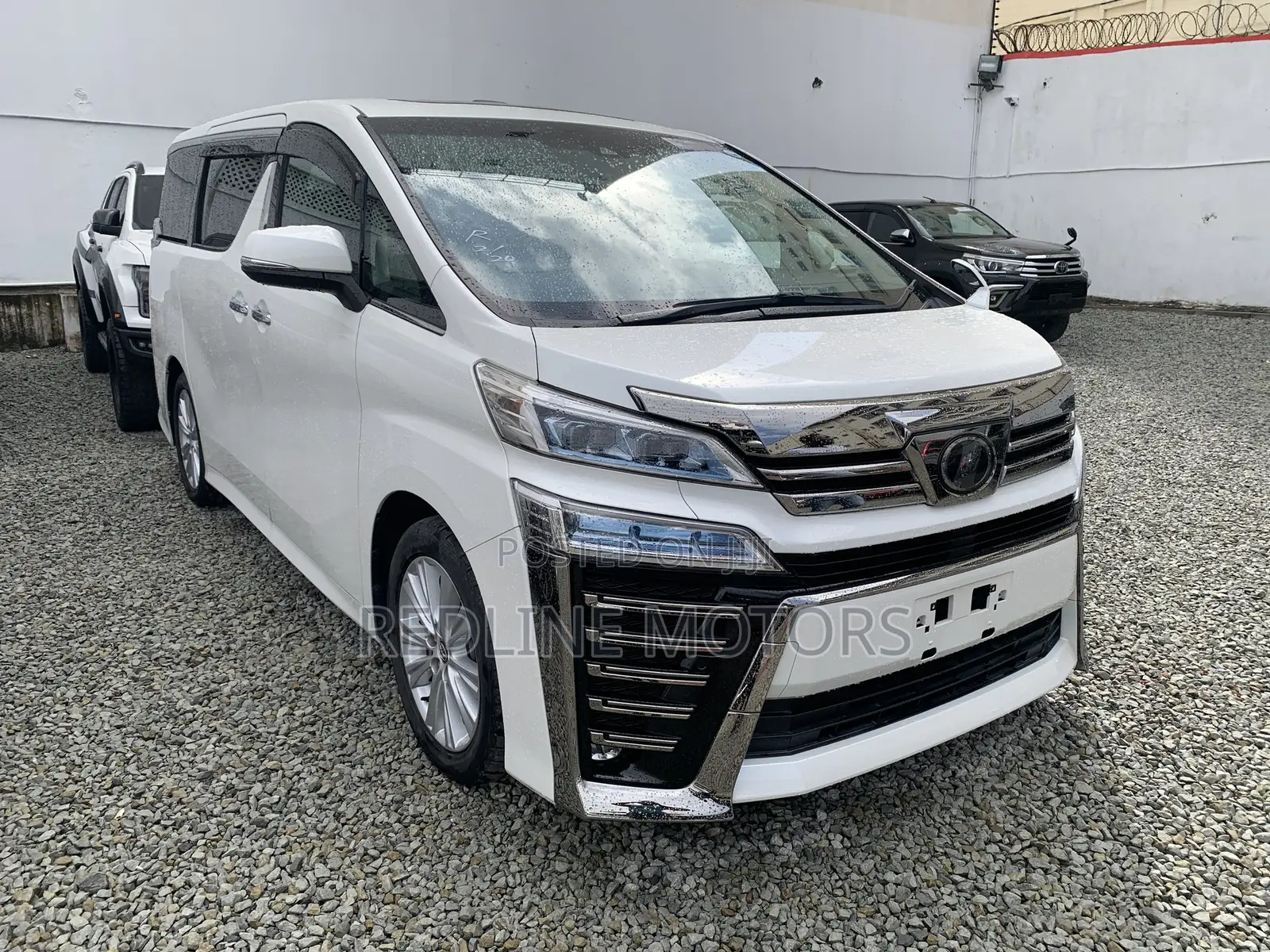 Toyota Alphard 2.5 Petrol AWD 2018 Pearl