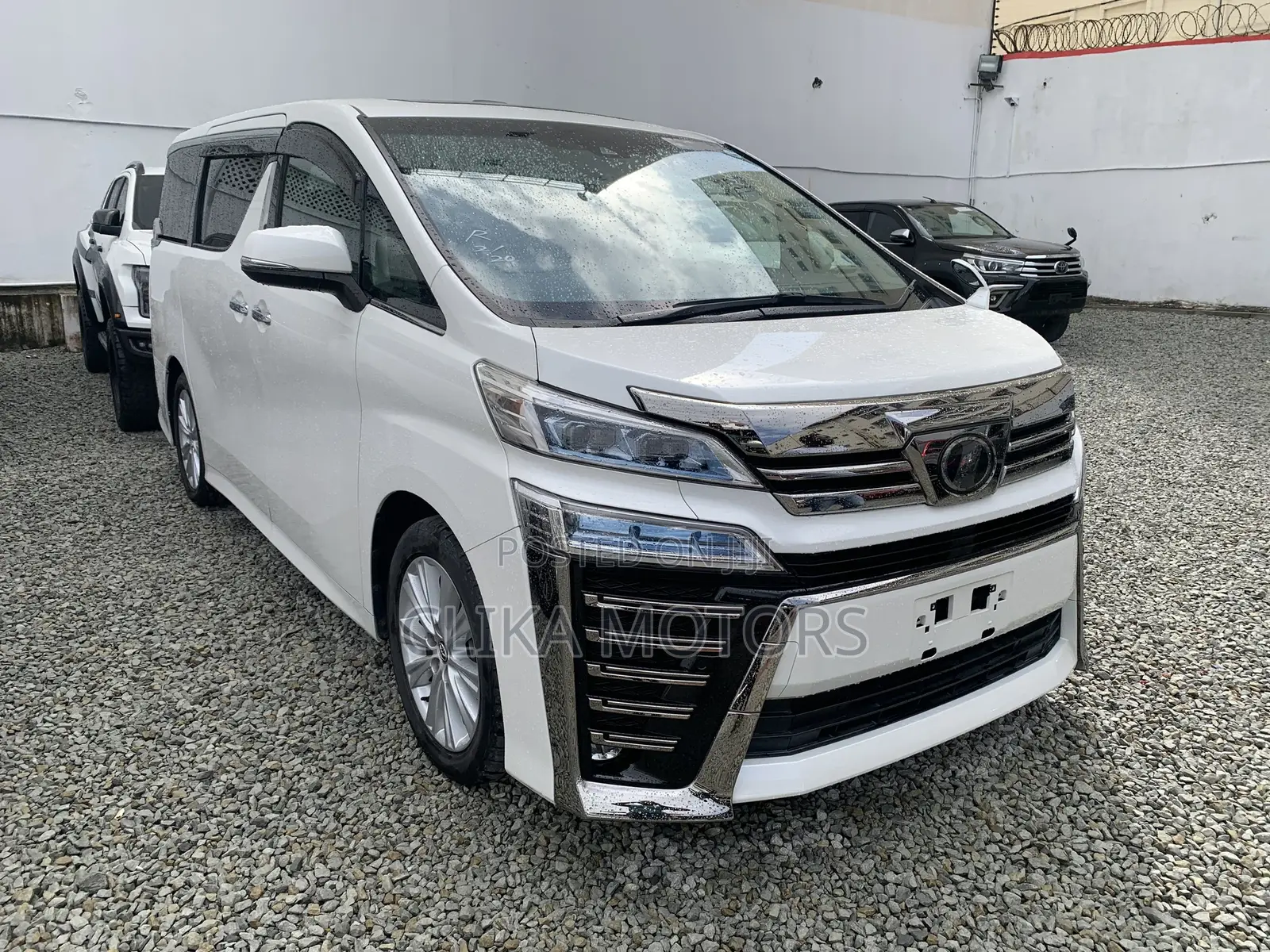 Toyota Alphard 2.5 Petrol AWD 2018 Pearl
