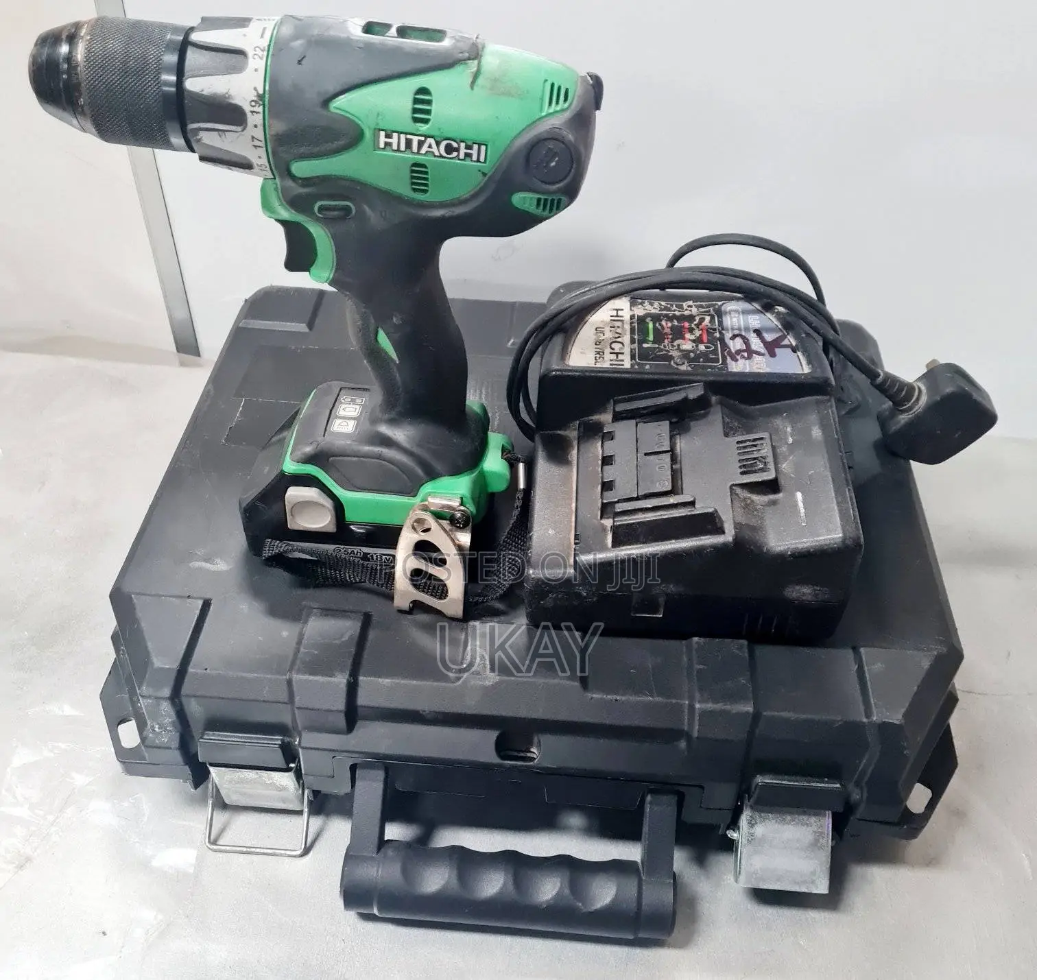 Hitachi Dv 18dsl Cordless Drill.