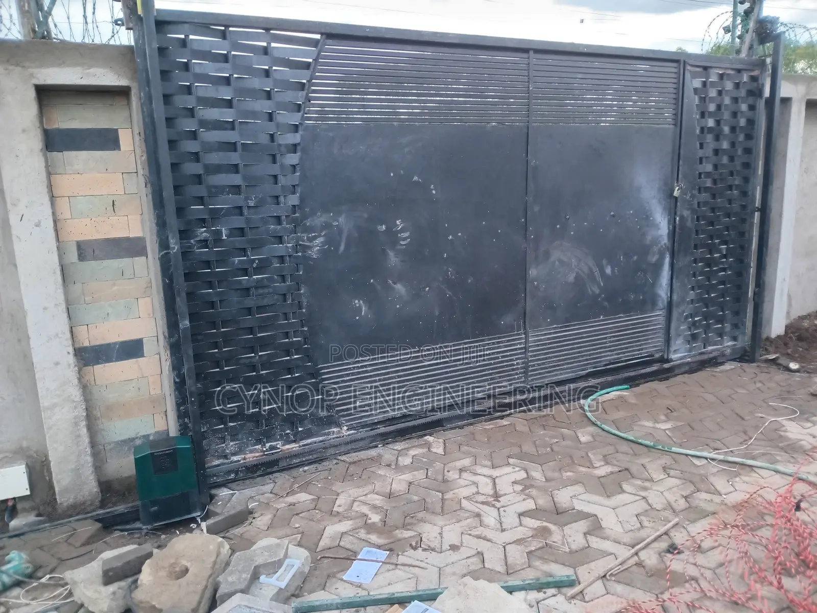 Motorized Smart Gate