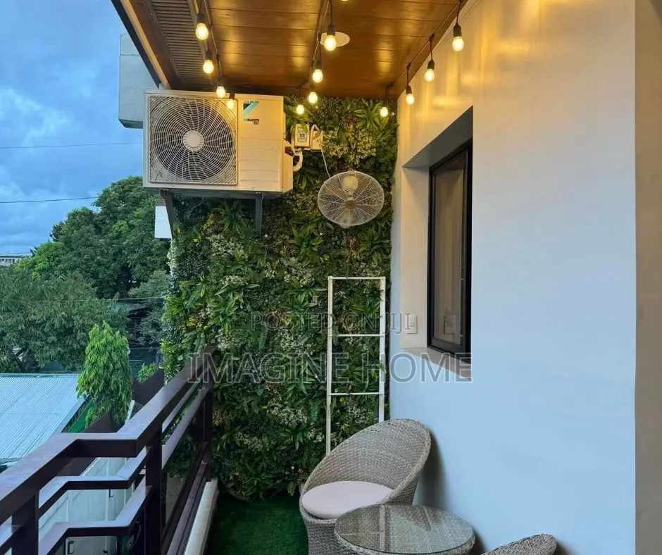 Custom Fit Artificial Wall Hedges/Panels