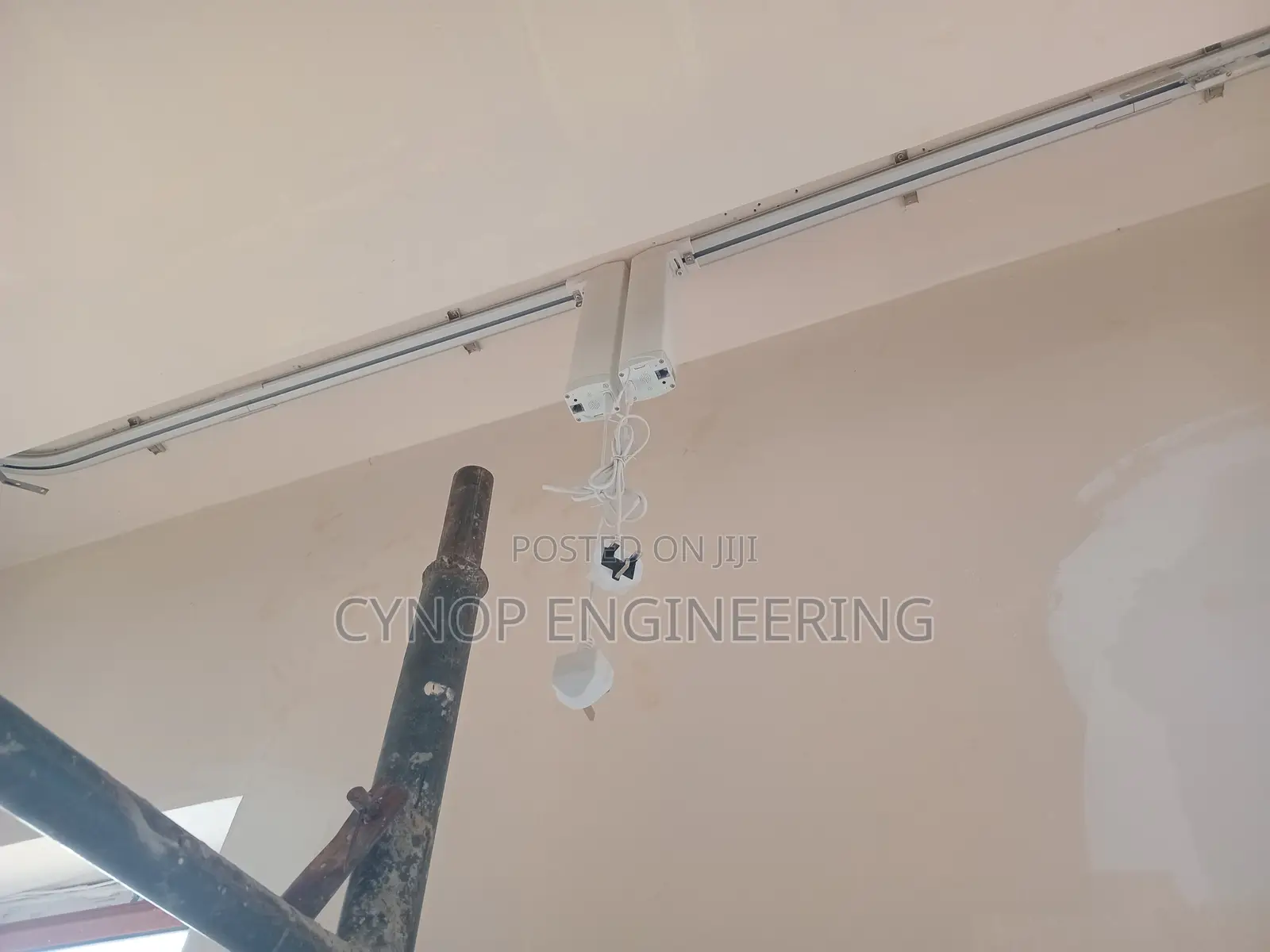 Streamlined Electric Curtain Rails