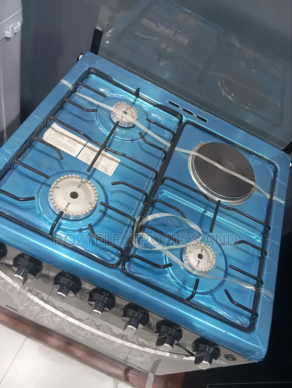 Starworth Cooker 60 by 60 3 Gas 1 Electric