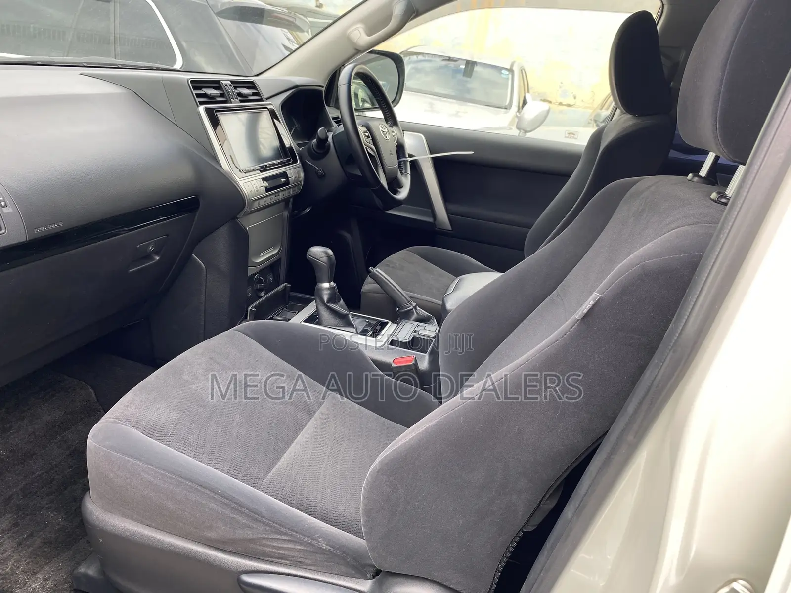 Toyota Land Cruiser Prado 2018 White