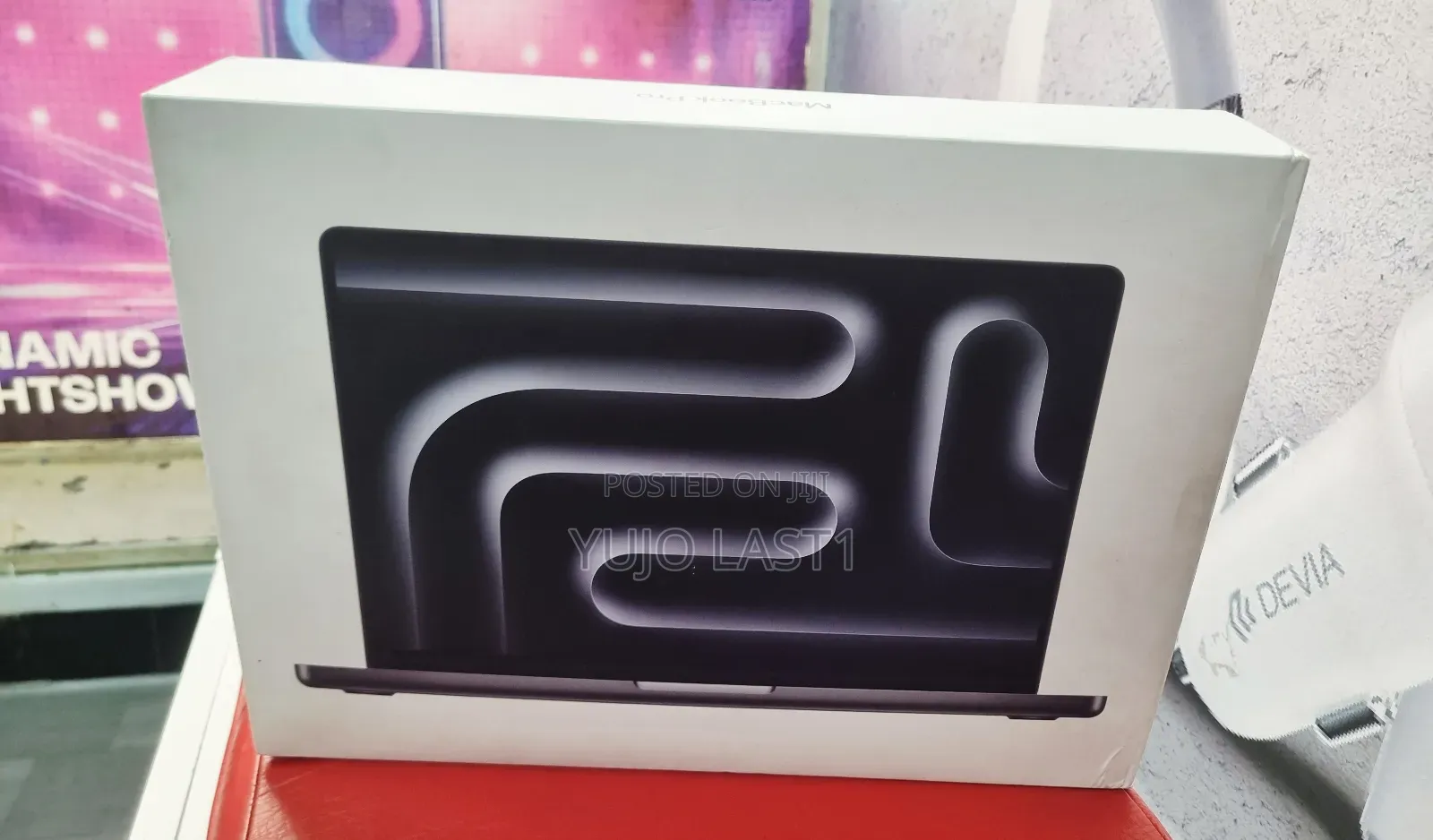 New Laptop Apple MacBook Pro 12GB SSD 256GB