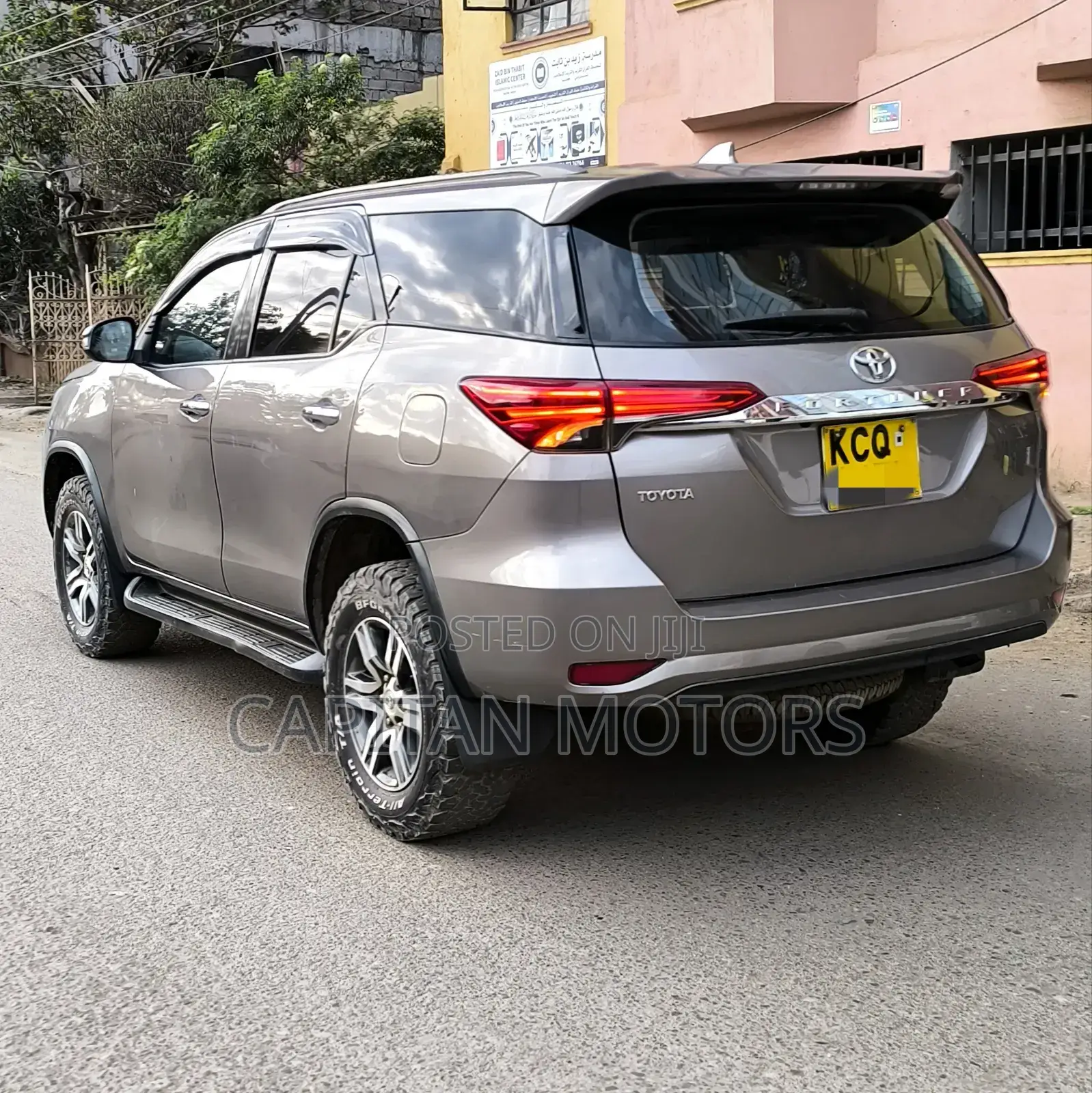 Toyota Fortuner 2.8 D AWD 2017 Gold