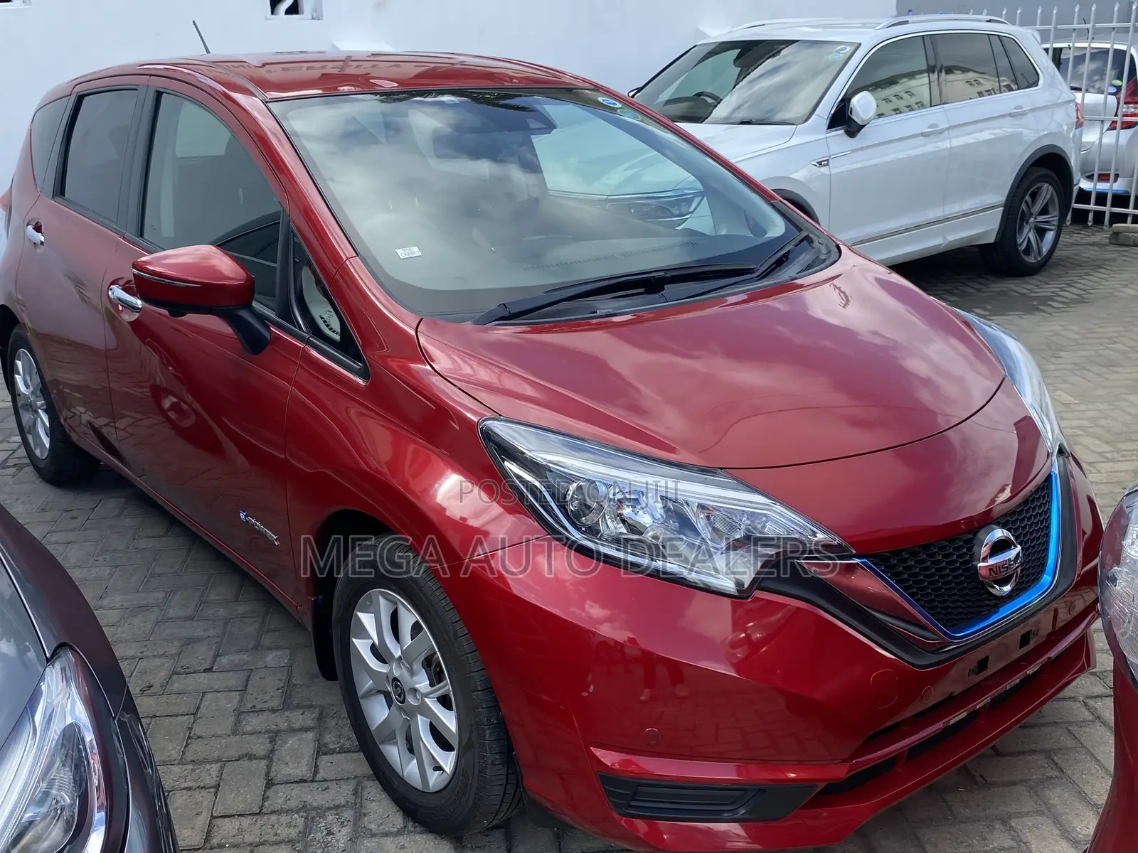 Nissan Note 2018 Red