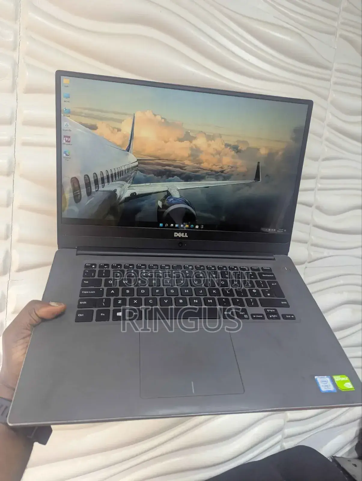 New Laptop Dell Inspiron 15 7560 16GB Intel Core I7 HDD+SSD 500GB