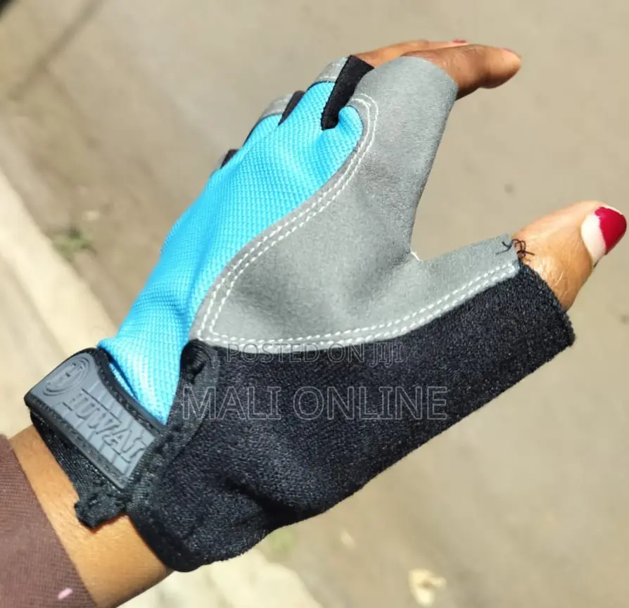 Half Finger Anti-slip Fitness Gloves For Men And Women