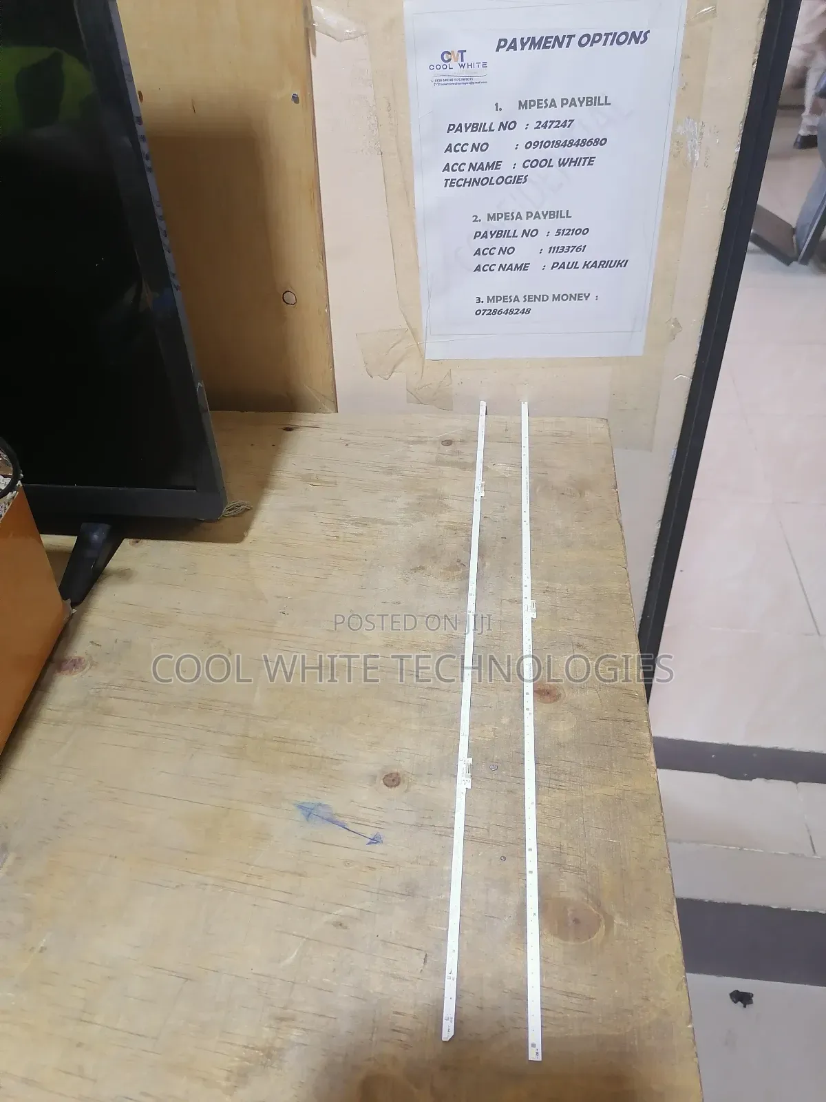 TCL Qled Tv Backlights Blue or White Light