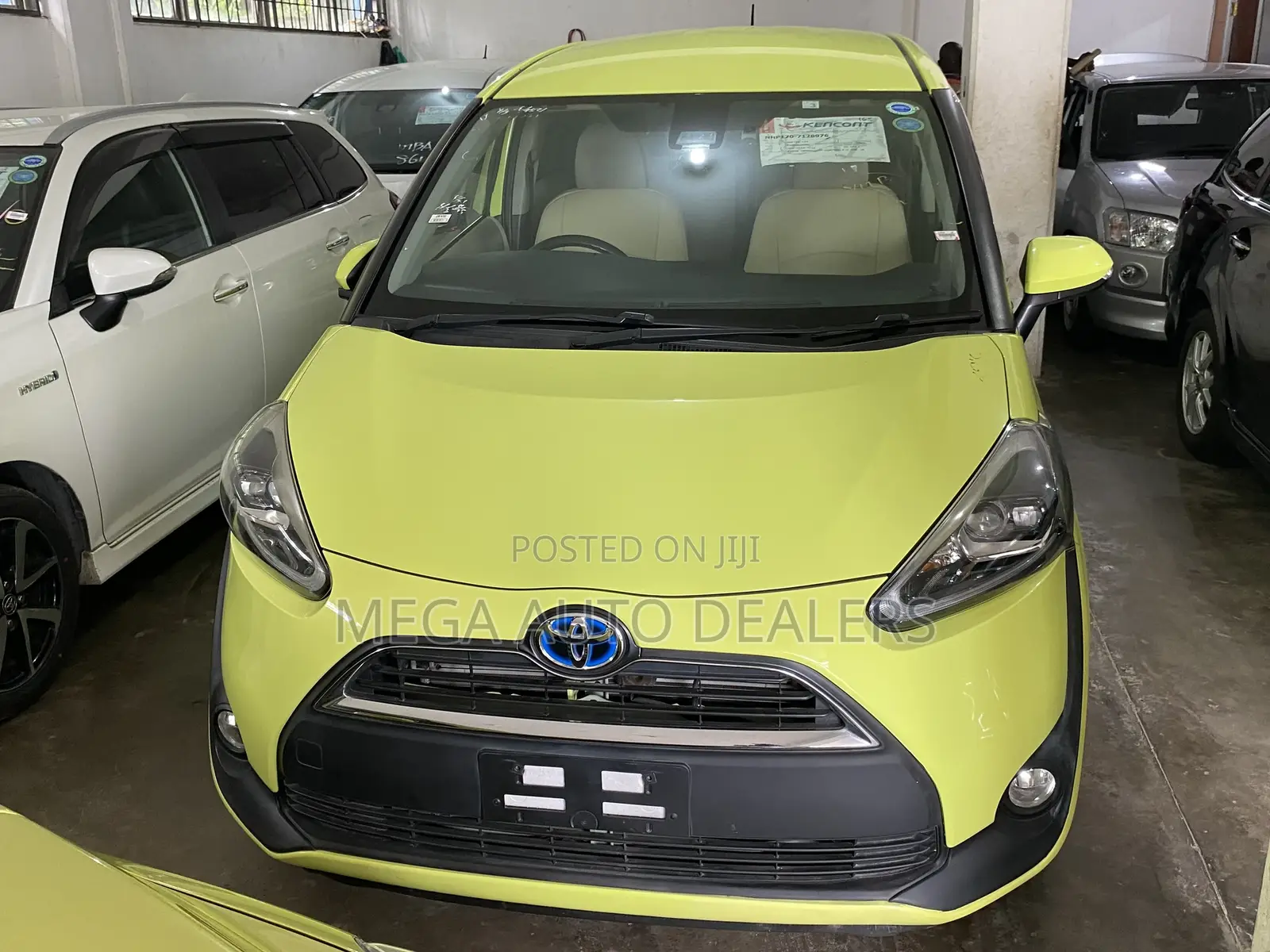 Toyota Sienta 2018 Yellow