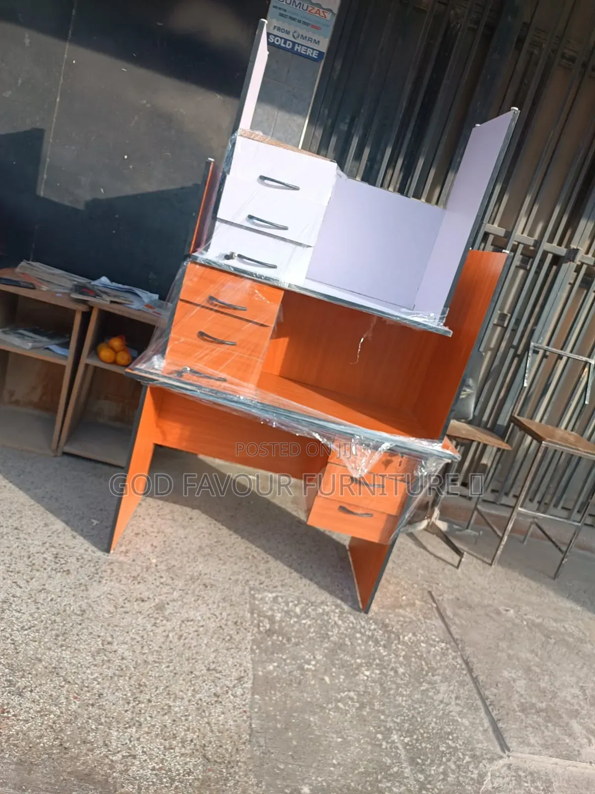 1m Lockable Drawers Walnut Office Desk Jw9df