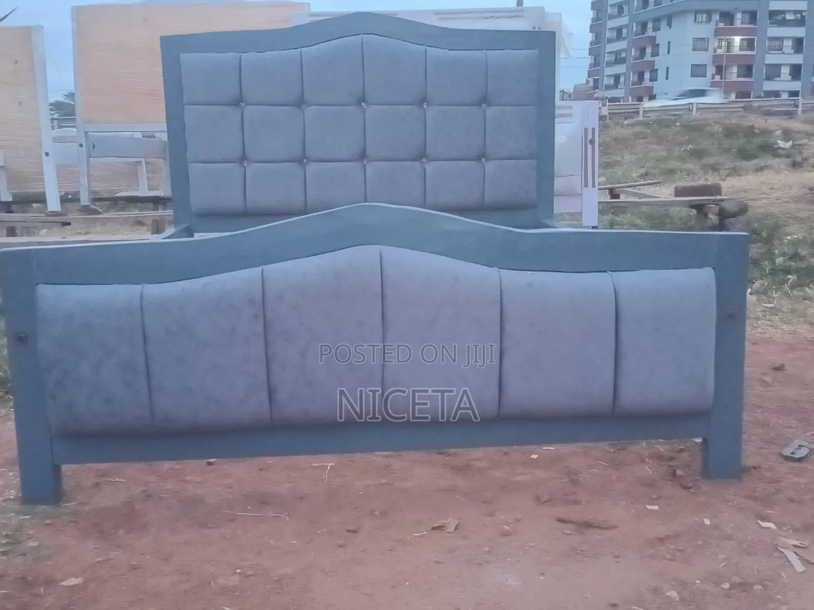Mountain Mocket Bed Box and Straight Line 5by6