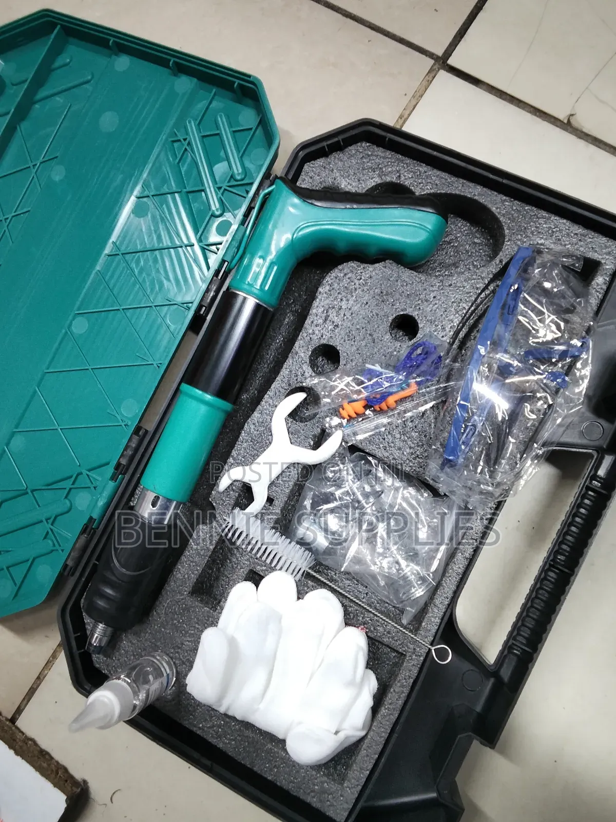 Manual Rivet Gun / Hand Rivet Gun Machine