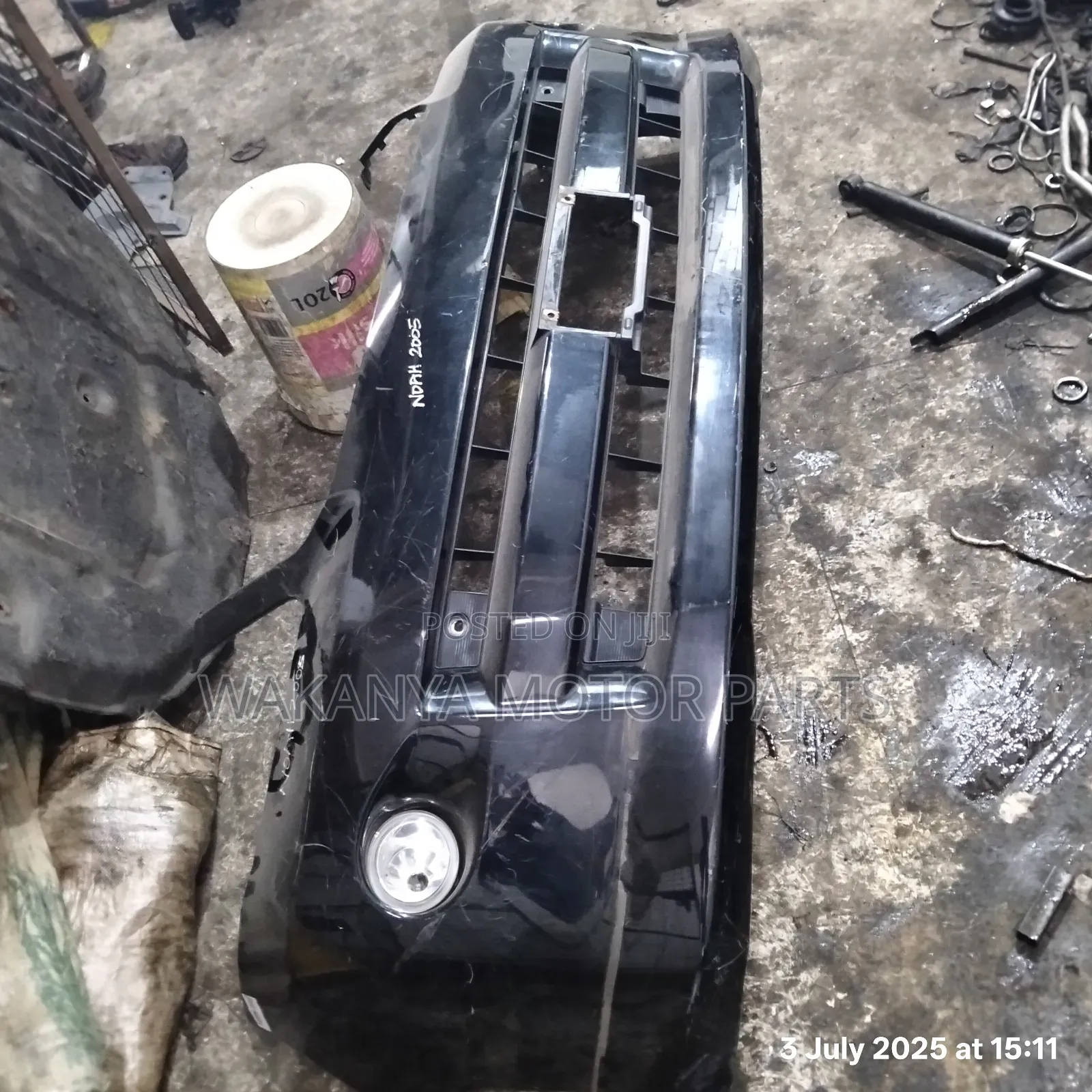 Toyota Noah 2005/2006 Front Bumper Complete With Fog Lamps