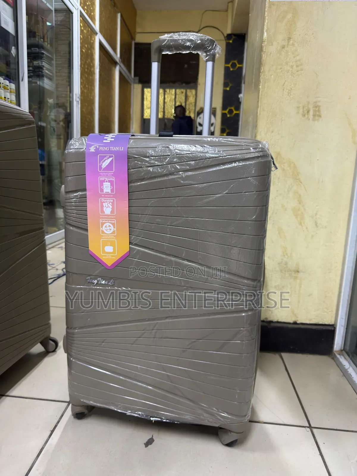 Medium Suitcase Rubber 1pc 18kgs