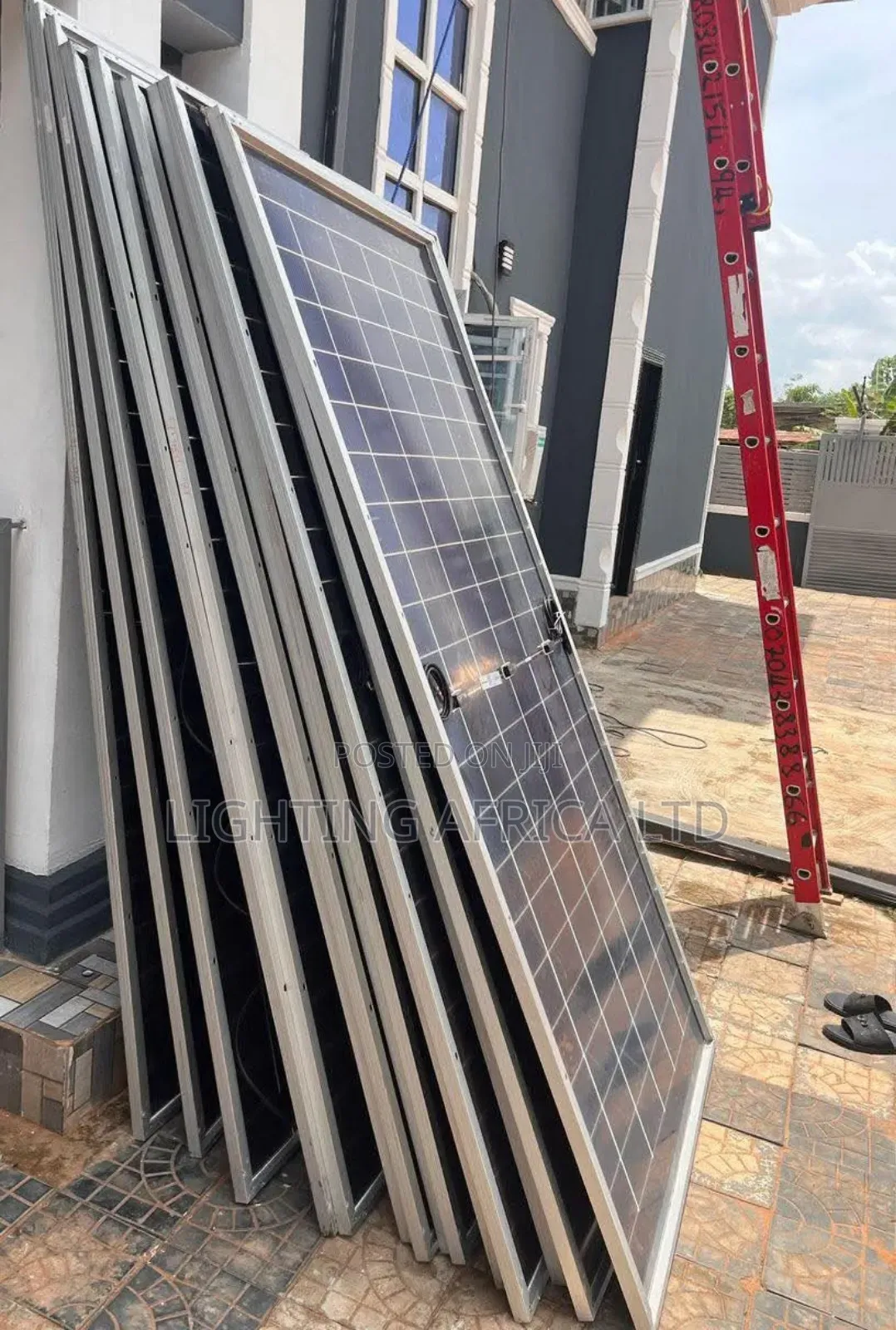 5.5kva Hybrid Inverter 5.12kwh Lithium (6) 615w Solar