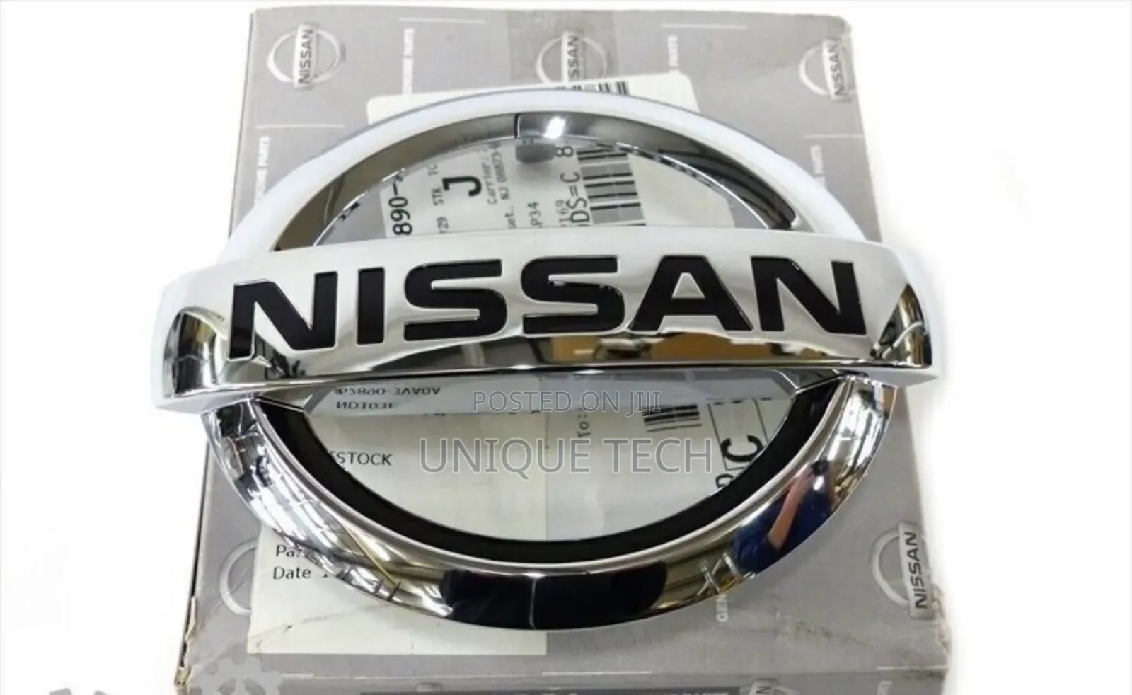 Nissan Note Logo Emblem – Sleek Chrome Car Badge