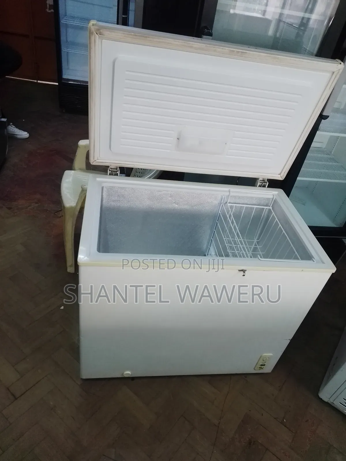 Clean 250litres Deep Freezer
