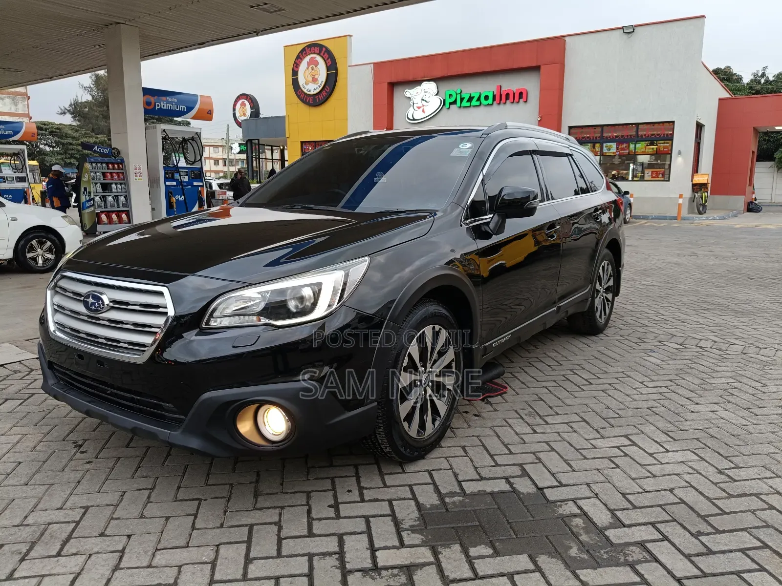 Subaru Outback 2.5i Premium AWD 2016 Black