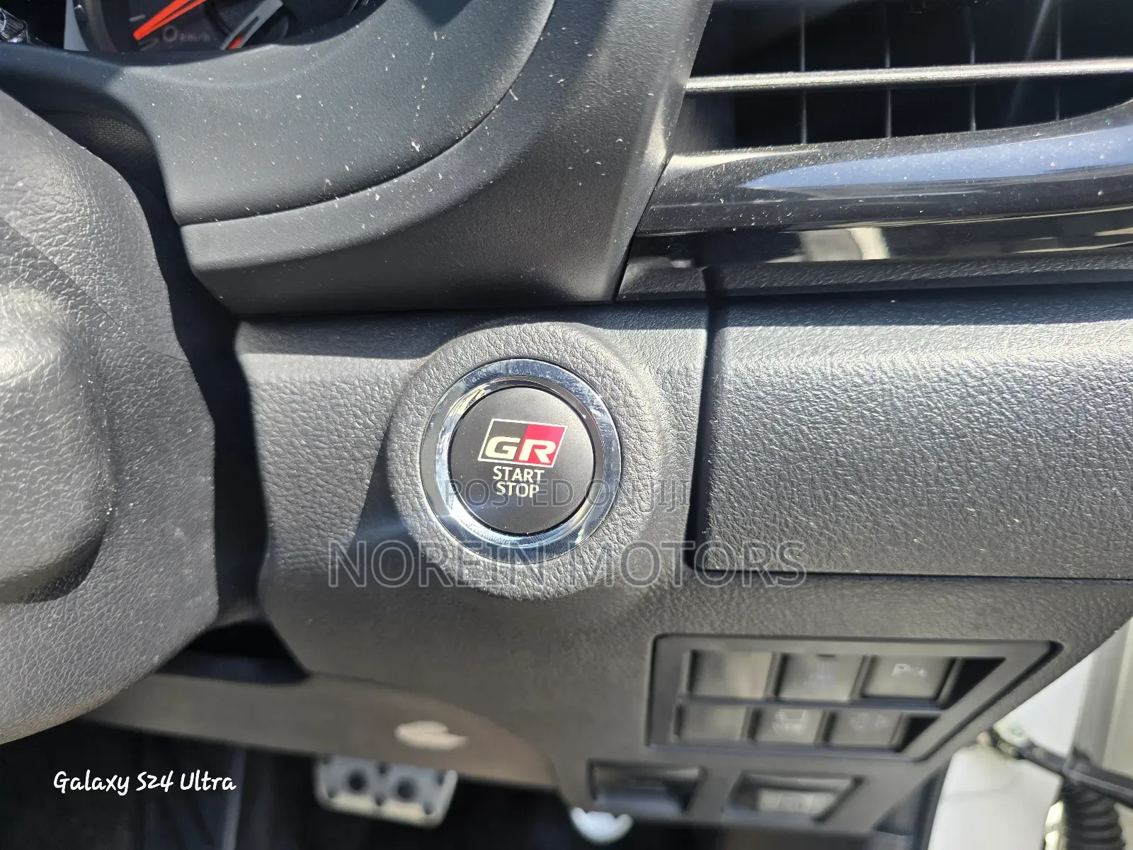 Toyota Hilux 2020 Off white