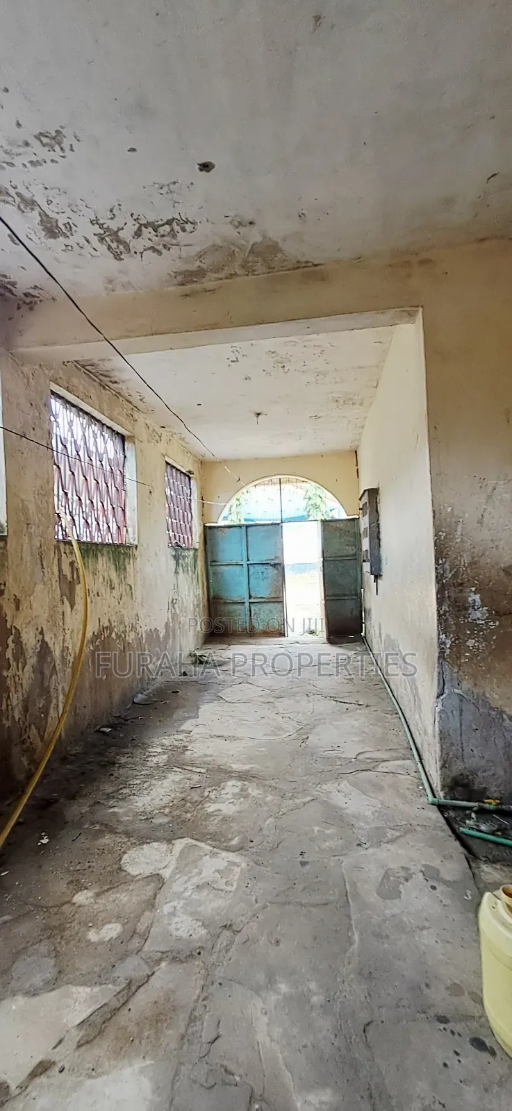 5bdrm Bungalow in Kiembeni for sale