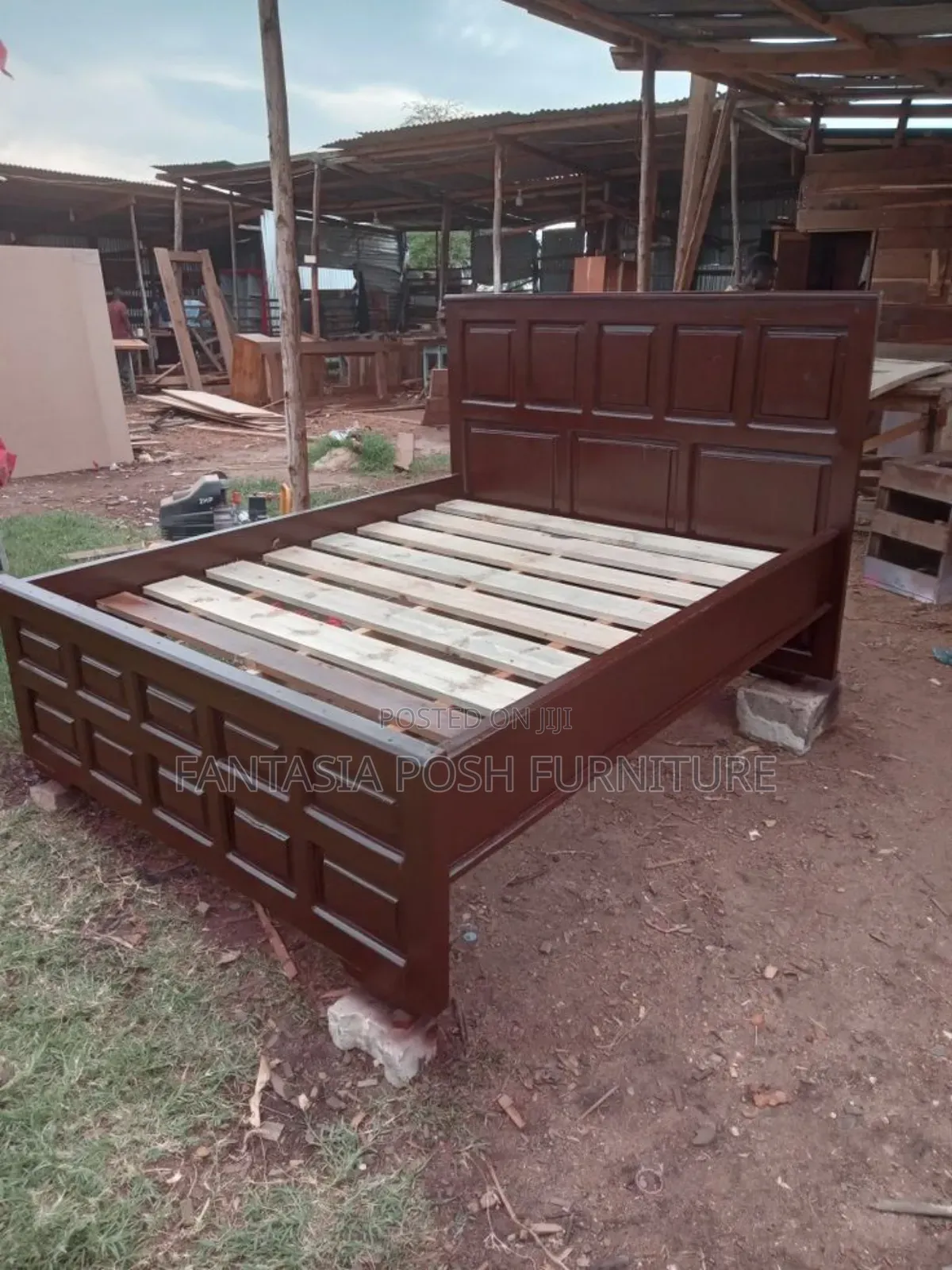 5x6 Grid Panel Hardwood Bed on Sale - Current Offer