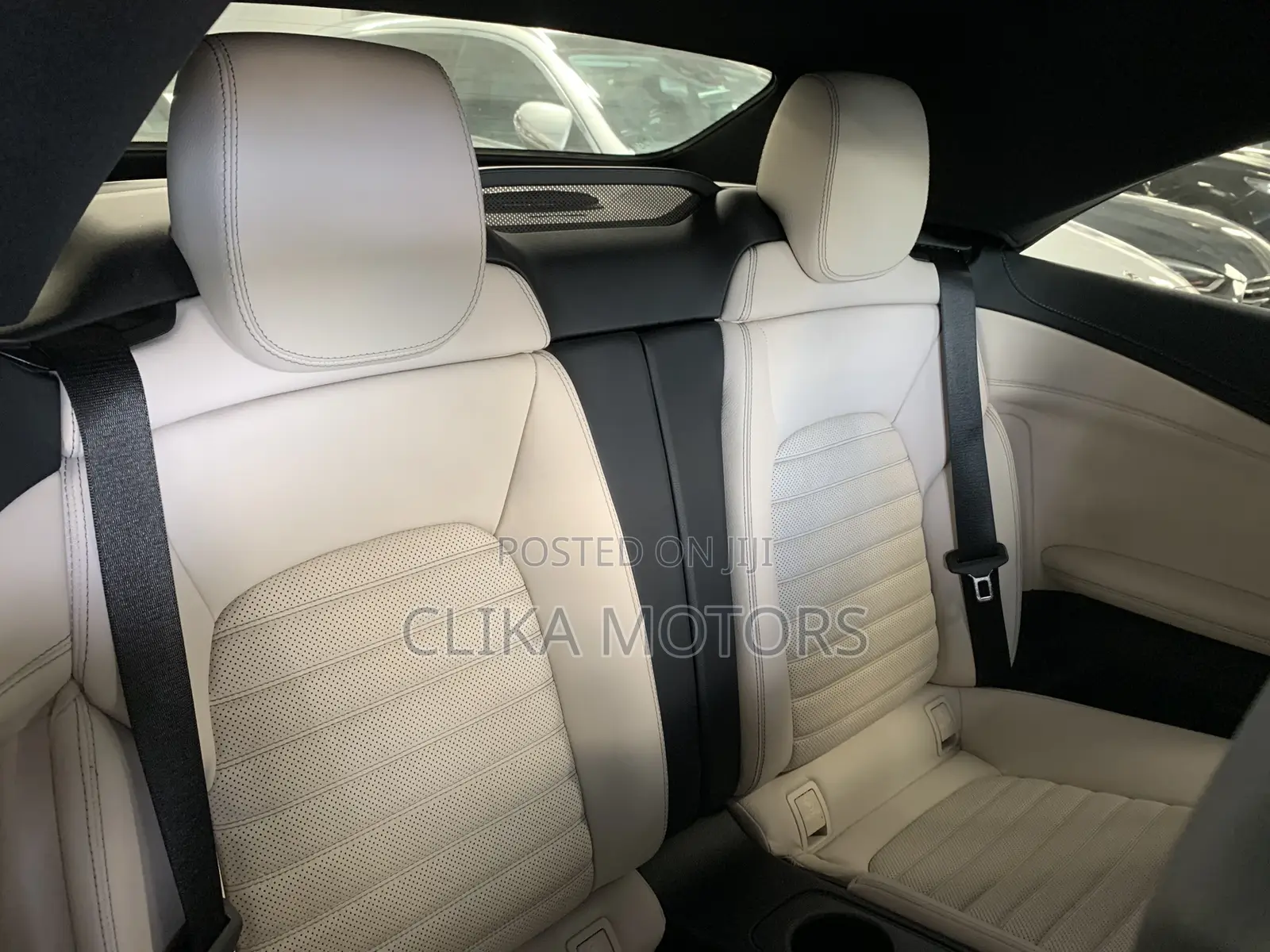 Mercedes-Benz C180 2018 Pearl
