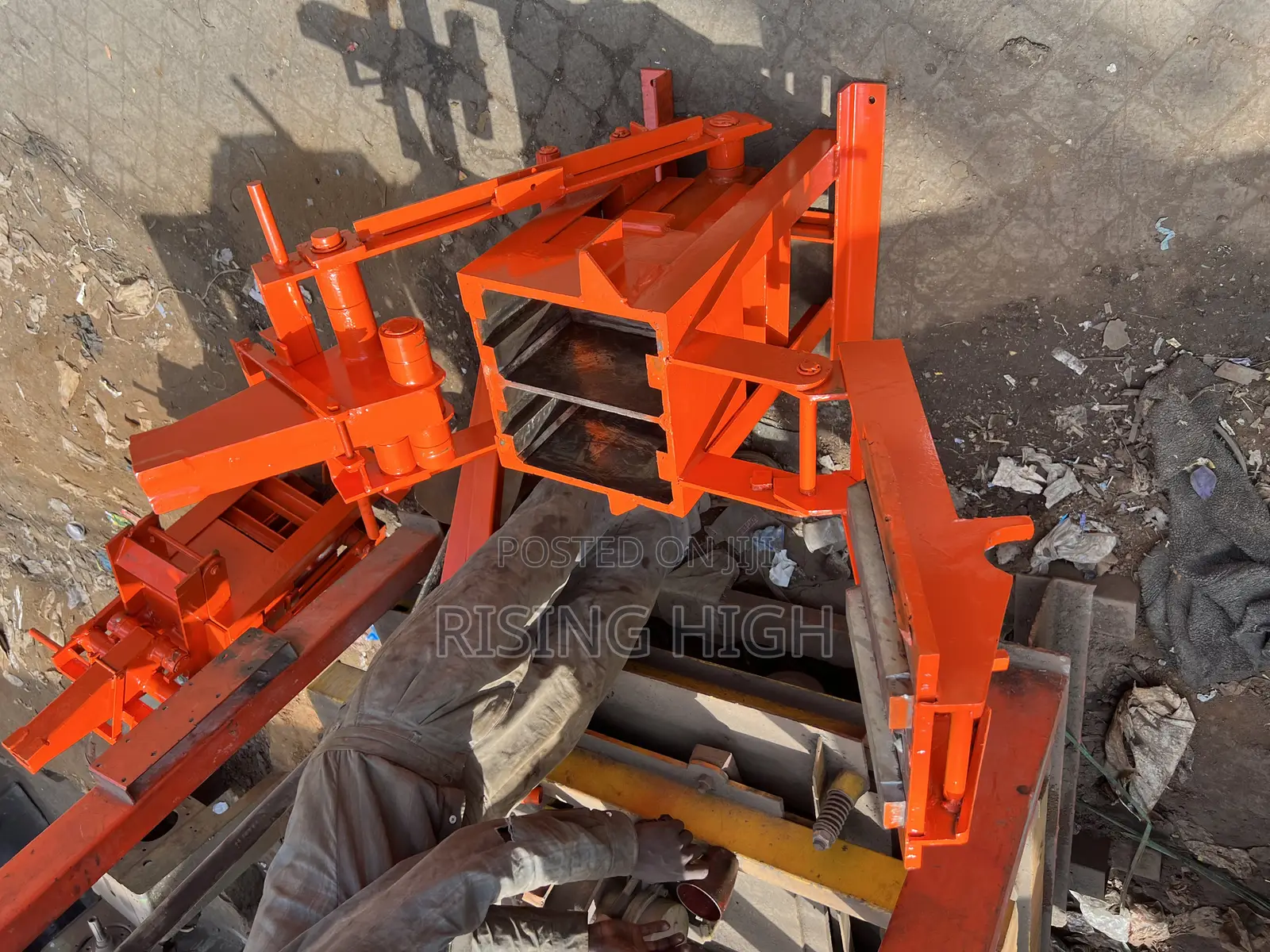 Unique Interlocking Machine