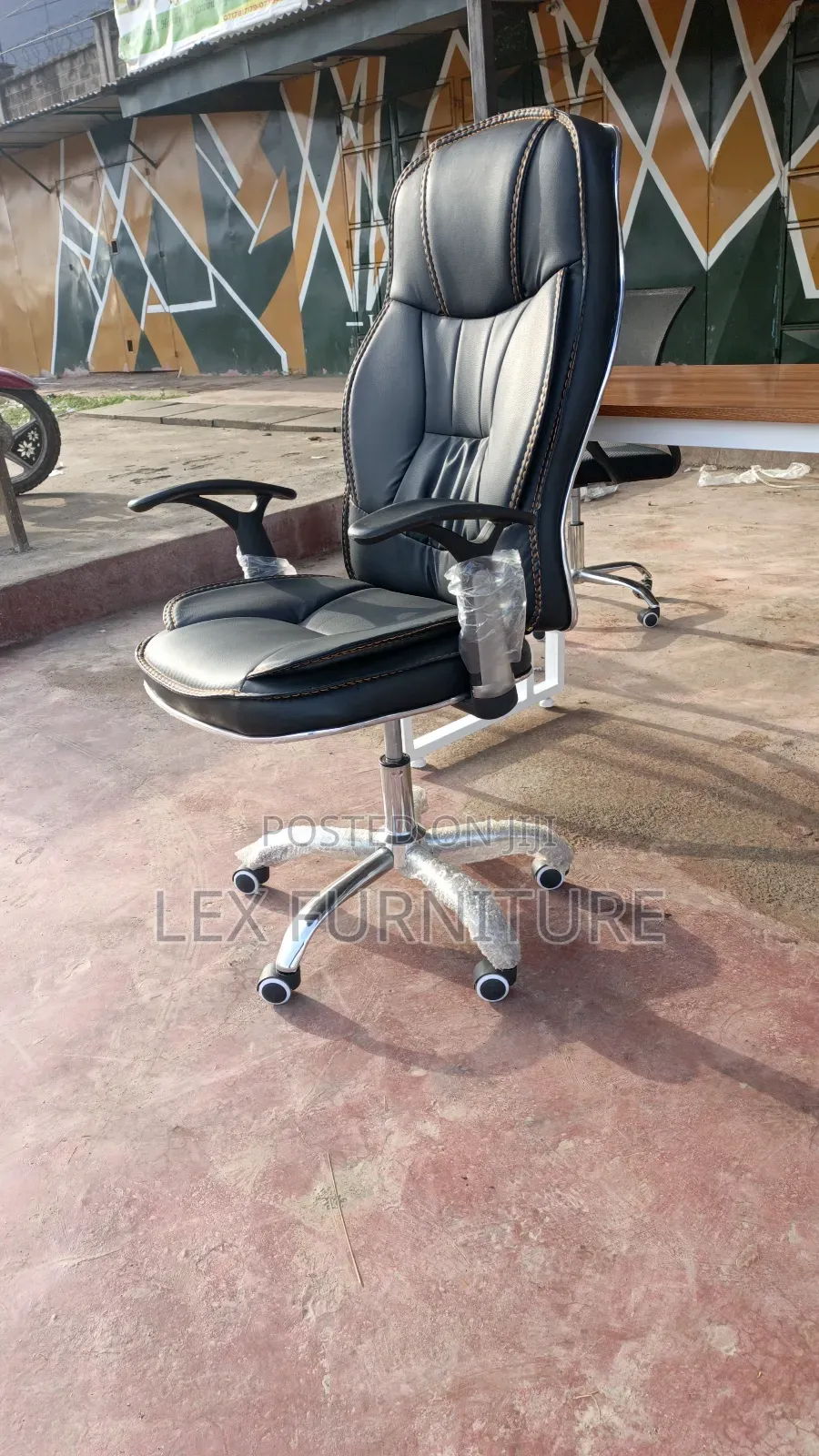 Q3 Leather Chair Office/Study Chair