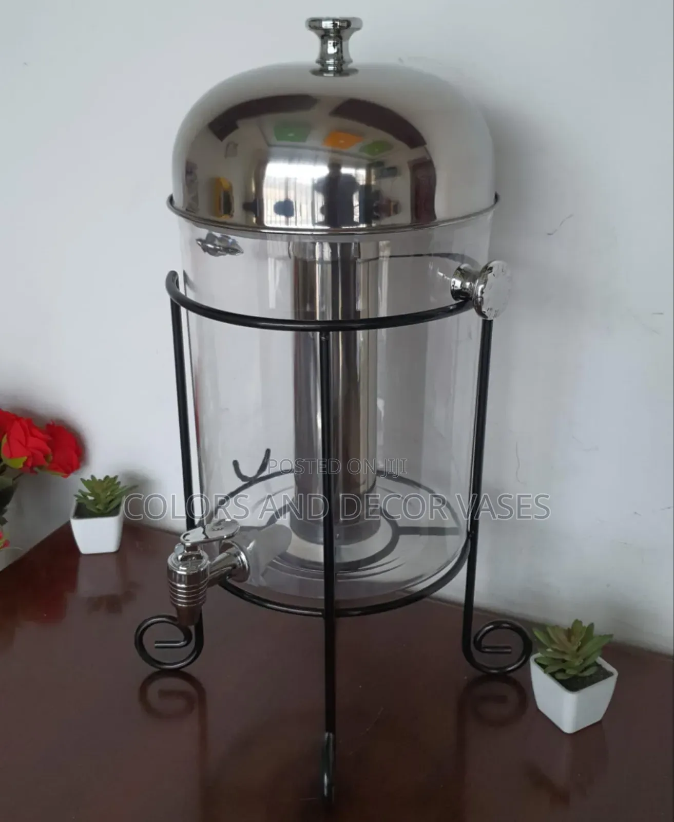 Juice Dispenser With Black Metal