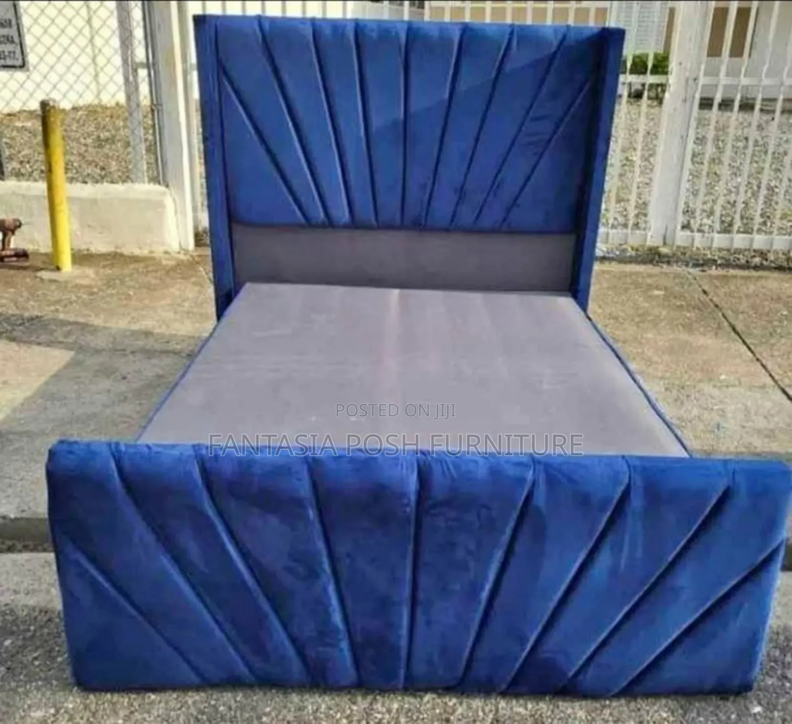 4x6 Modern Blue Fabric Chester Bed