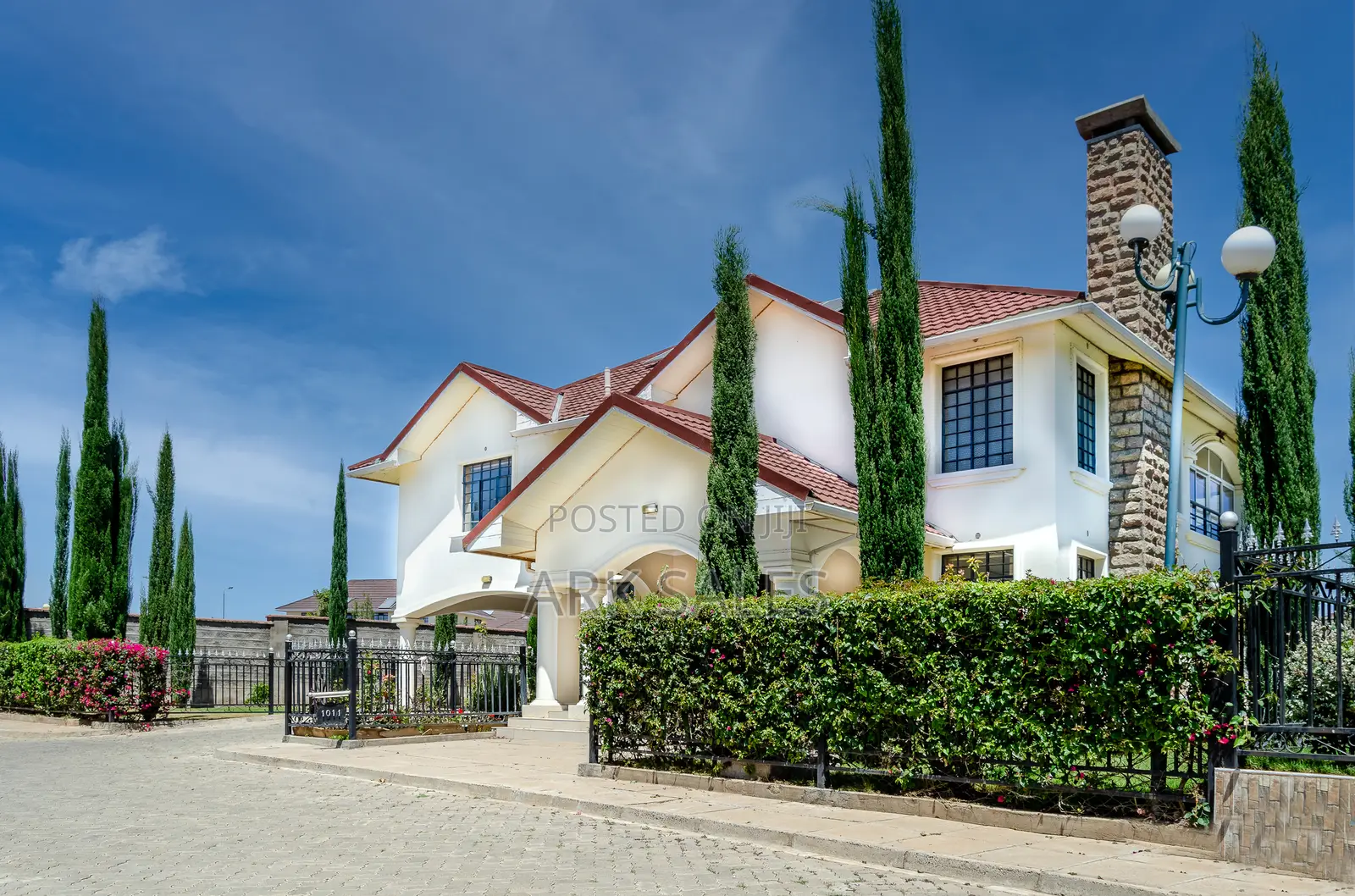 Furnished 4bdrm Villa in Green Park, DayStar Area for sale