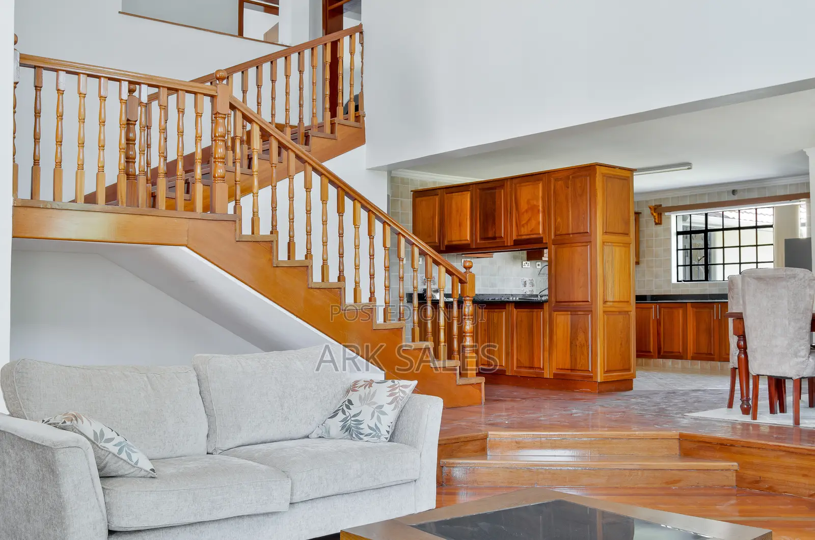 Furnished 4bdrm Villa in Green Park, DayStar Area for sale