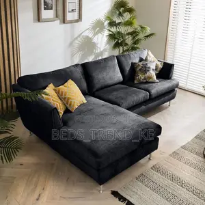 Black Stylish 6 Seater L Seat Sofa Set With Throw Pillows