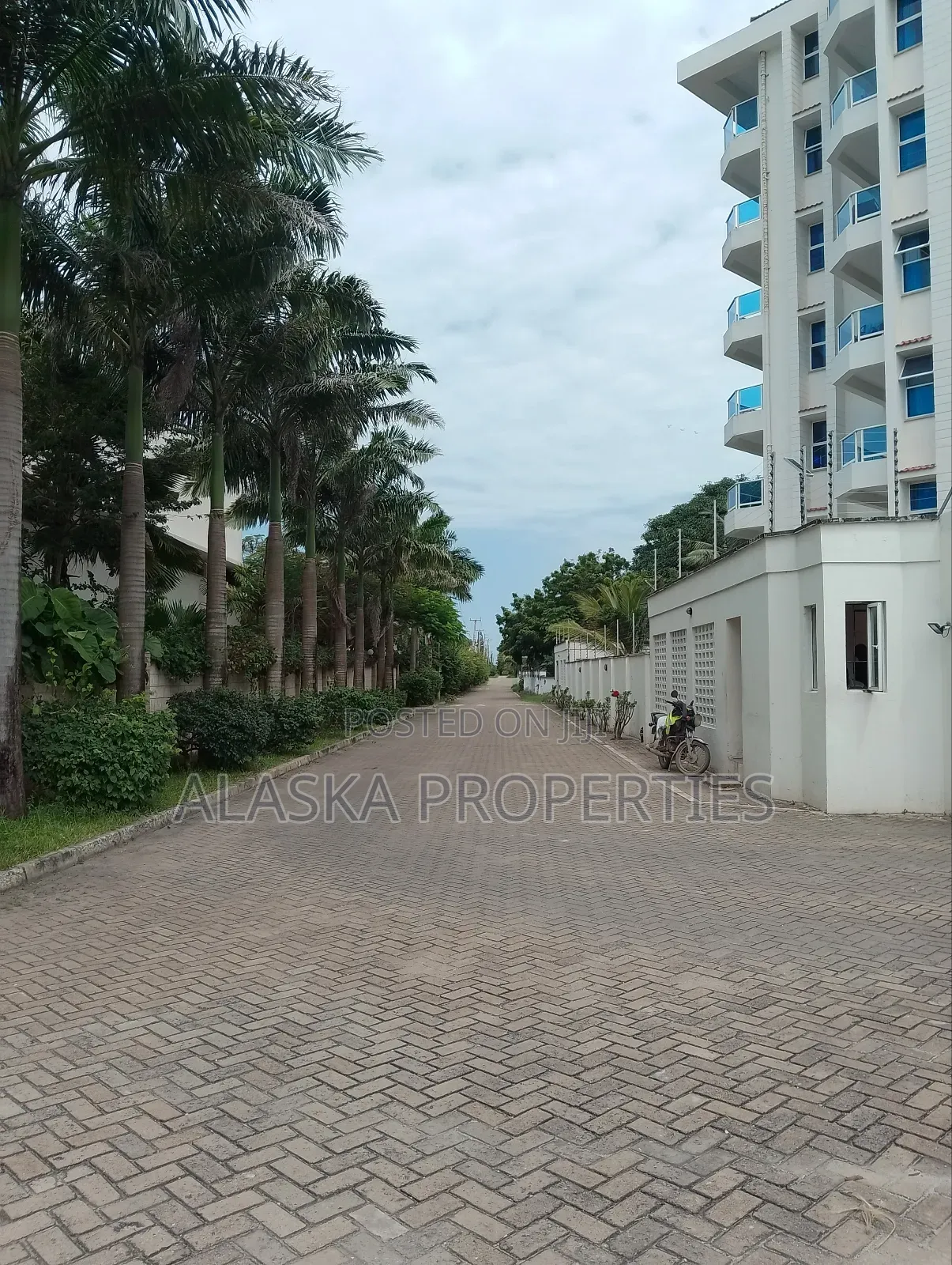4bdrm Apartment in Nyali Estate for rent