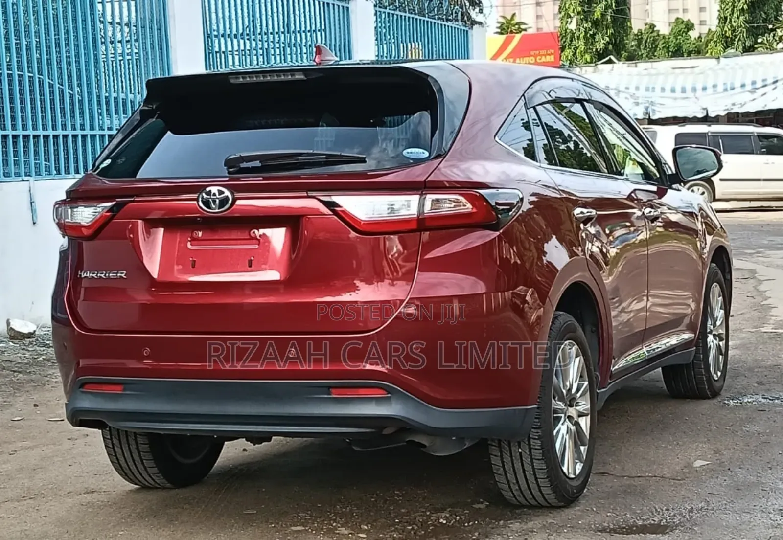 Toyota Harrier 2.0 2018 Red