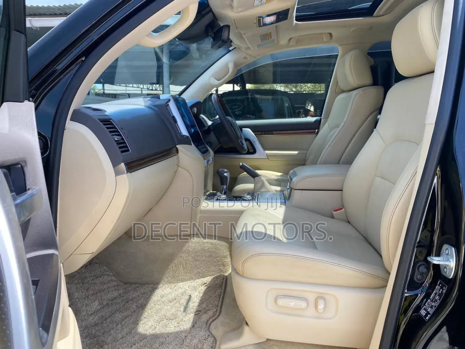Toyota Land Cruiser 4.6 V8 ZX 2019 Black