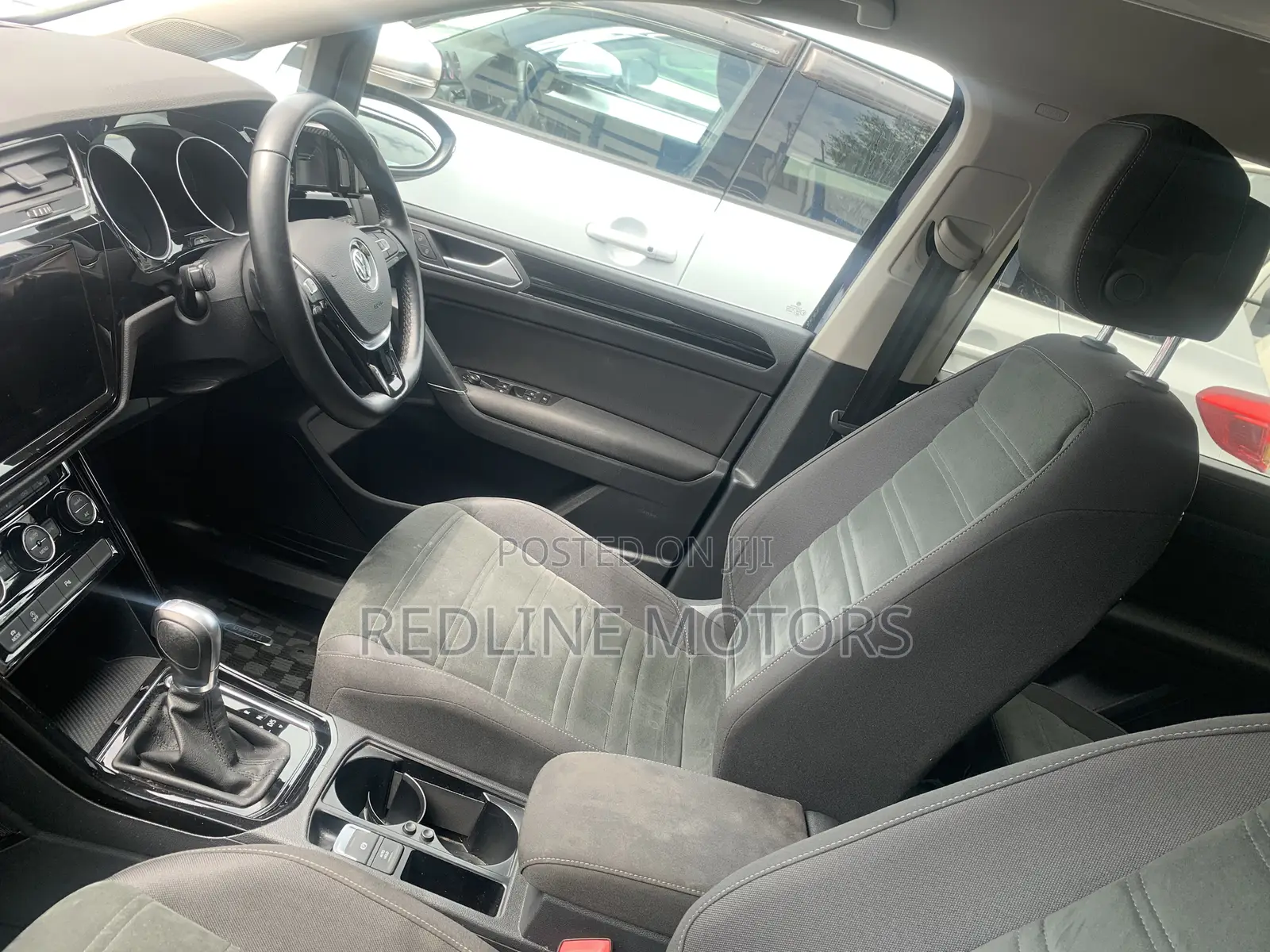 Volkswagen Touran 2018 Gray