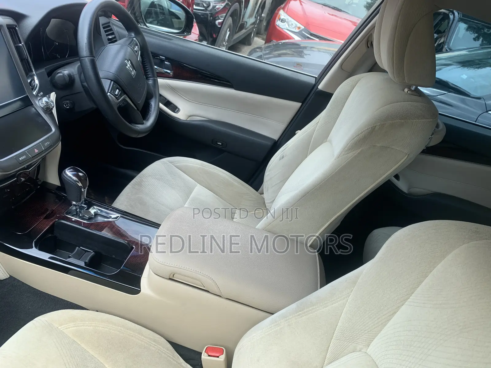 Toyota Crown 2018 Black