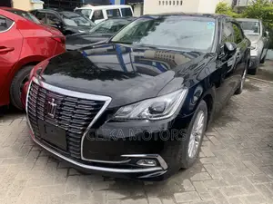 Toyota Crown 2018 Black