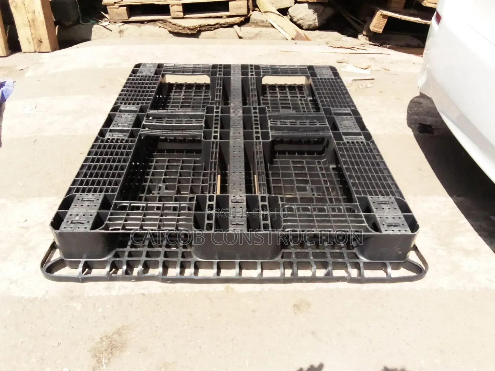 Black Plastic Pallets 1.1mtr*1.3mtrs