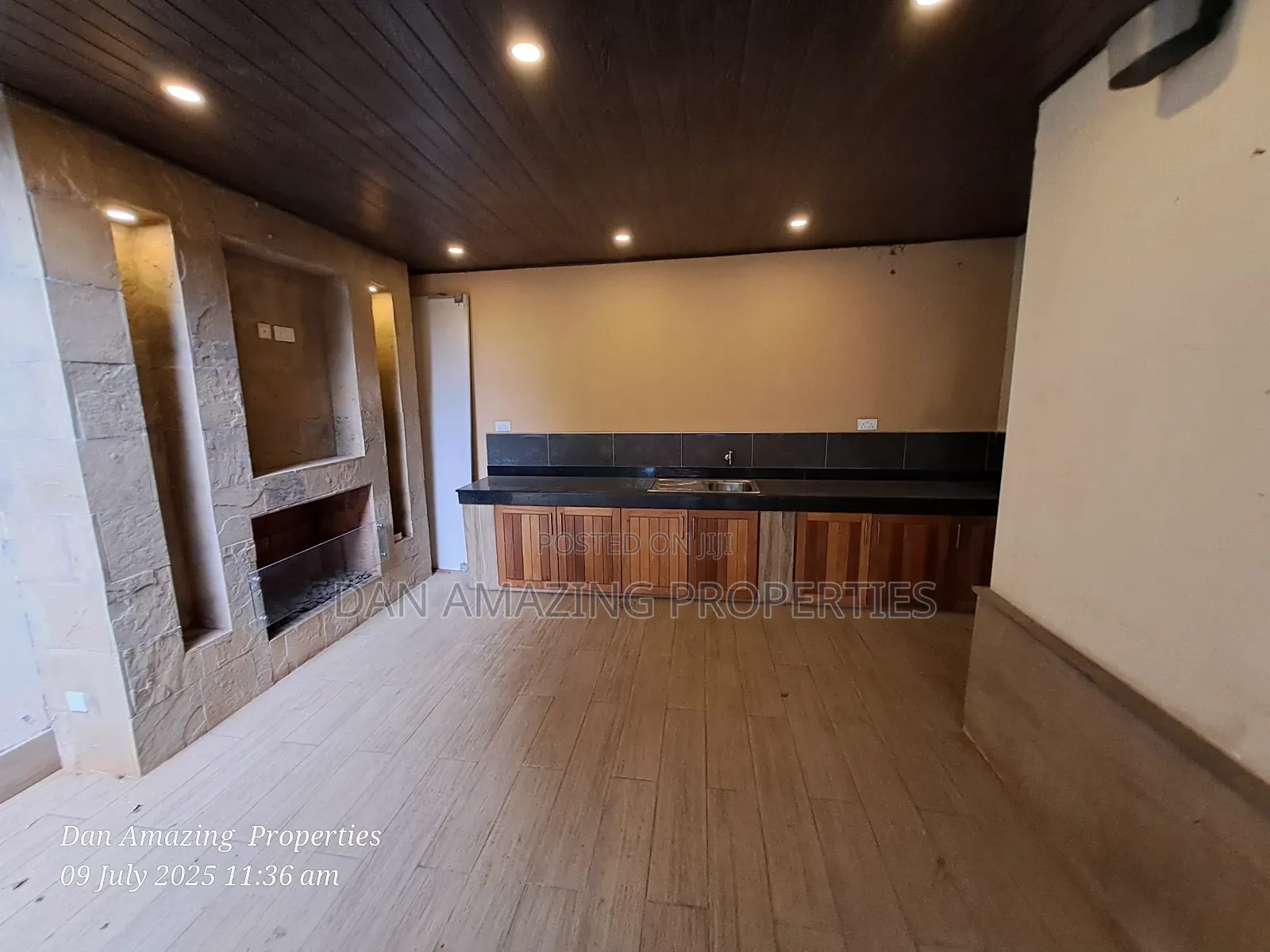 5bdrm Townhouse/Terrace in Othaya Road, Lavington for sale