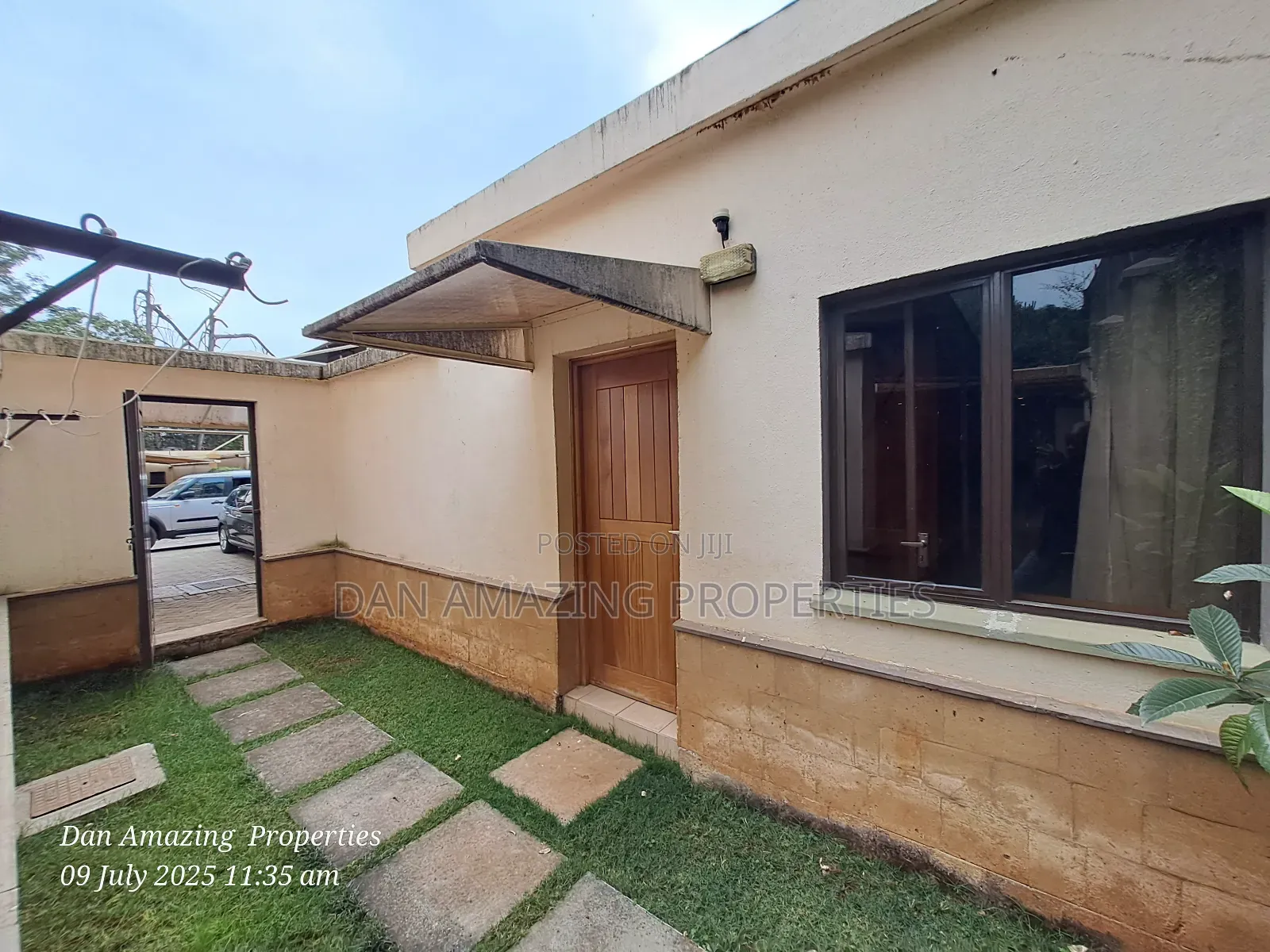 5bdrm Townhouse/Terrace in Othaya Road, Lavington for sale