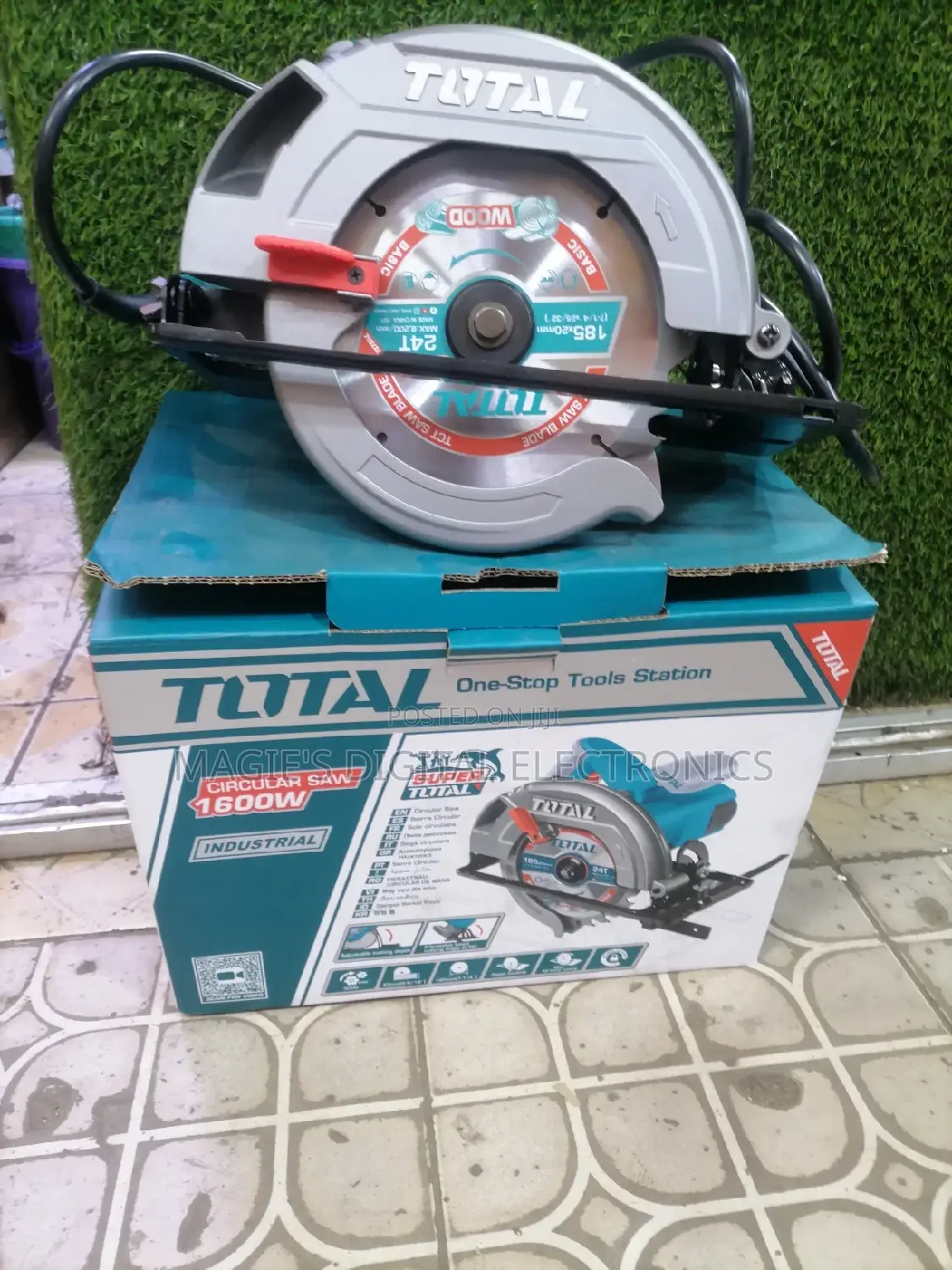 Commercial Standard 1600w Total Circular Saw